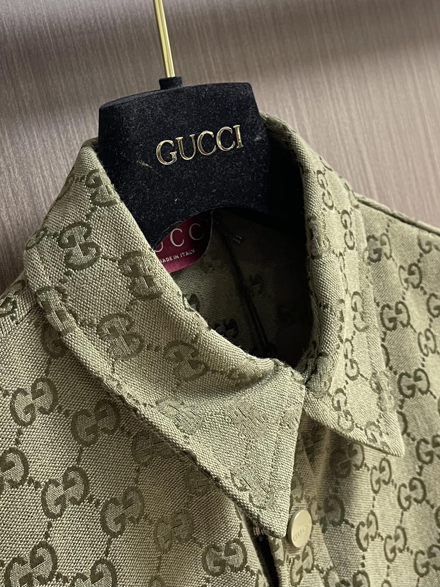Gucci GG long-sleeved shirt shorts for FW 2025 with GG letter pattern, forest green canvas. Sizes S-XL. - 图片 8