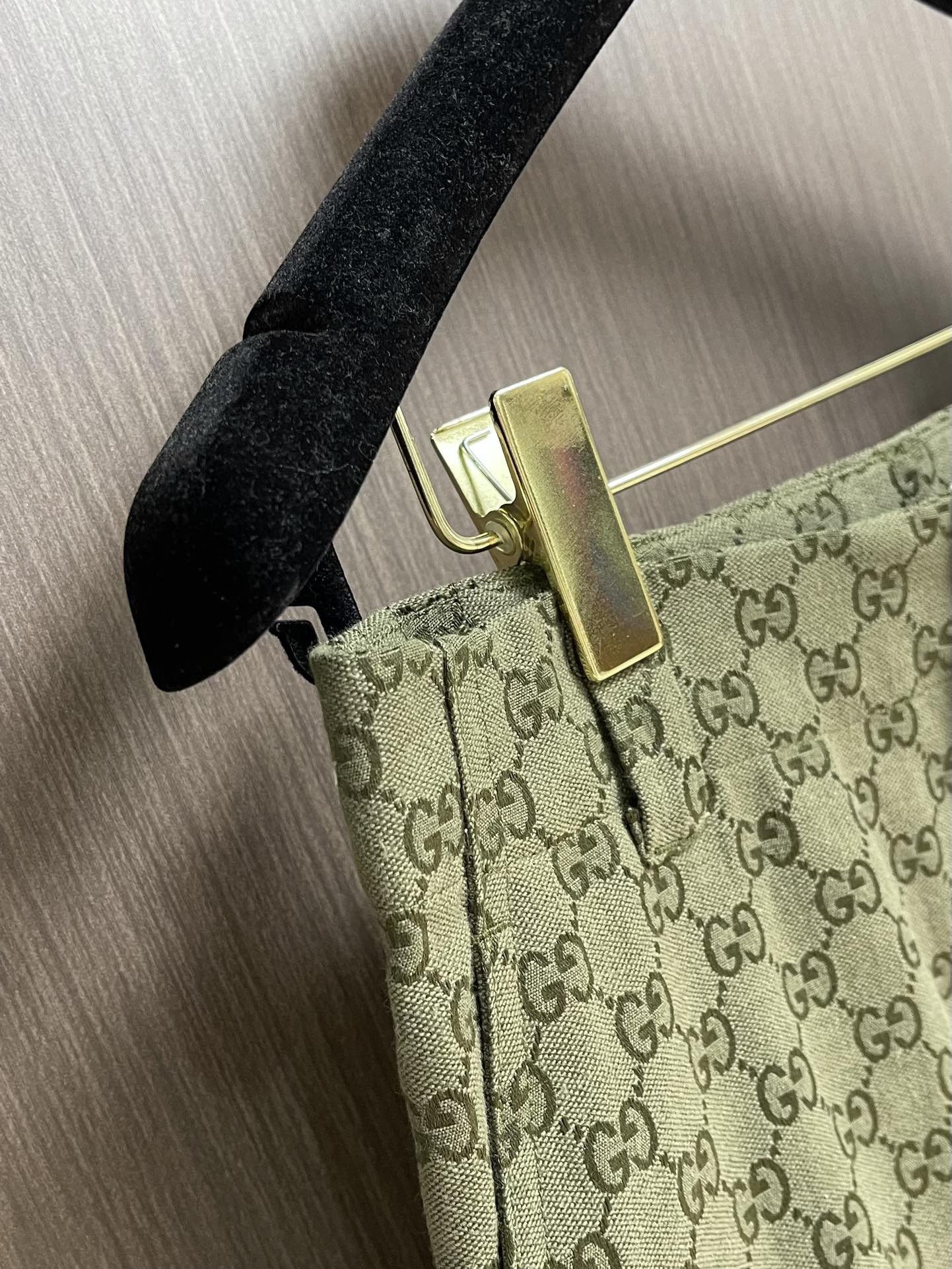 Gucci GG long-sleeved shirt shorts, 2025 FW collection, in forest green with GG letter pattern. Sizes S-XL. - 图片 6