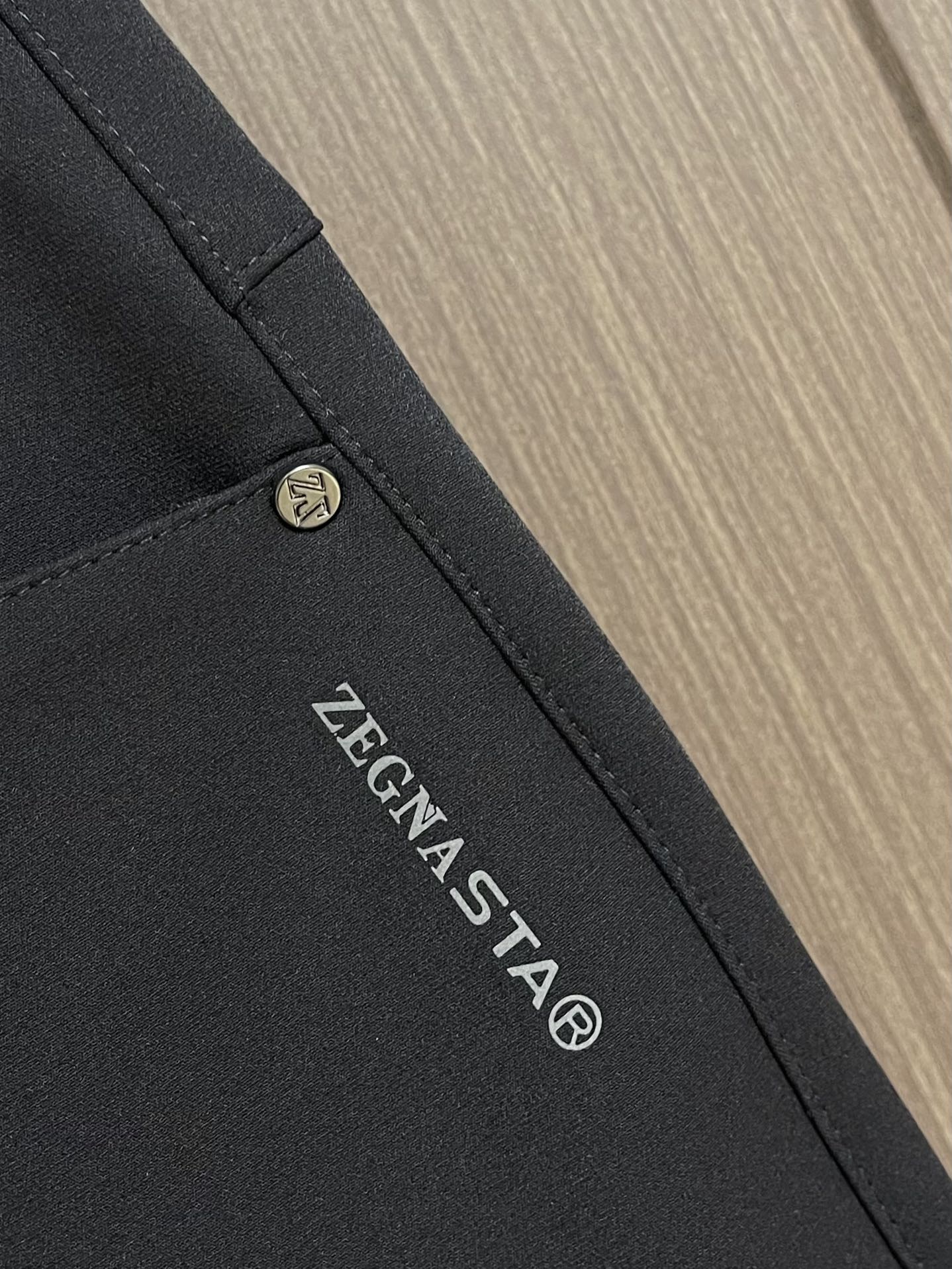 Title: Ermenegildo Zegna Men’s Leisure Pants 2025SS Overview Summary: Stylish and practical men’s leisure pants by Ermenegildo Zegna, with Italian - 图片 8