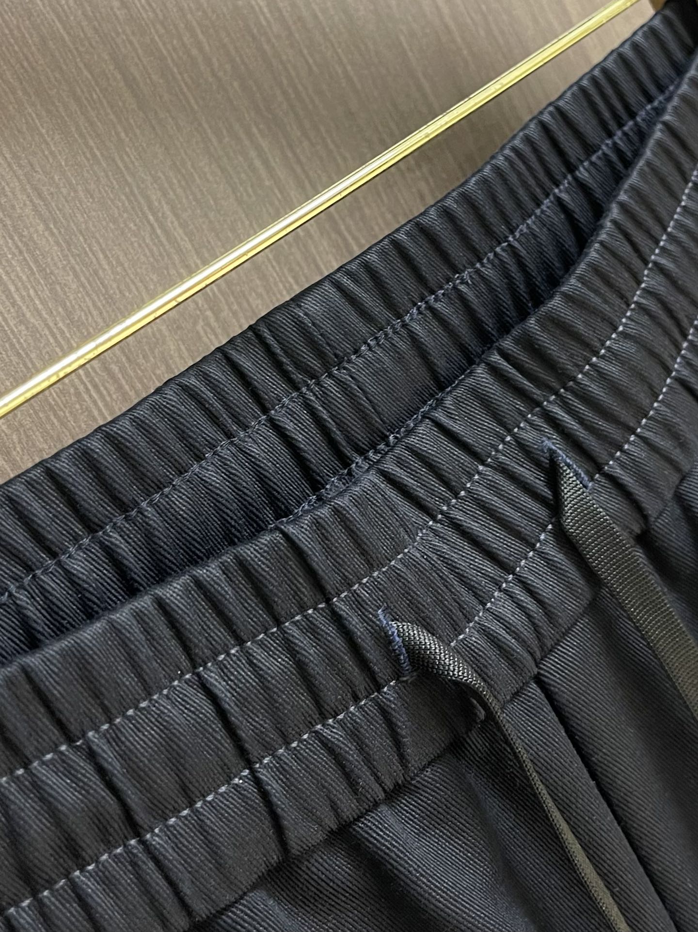 “Dior 2025SS Men’s Recital Shorts: Elegant Fashion with Unique Colors and Inclusive Design” - 图片 5