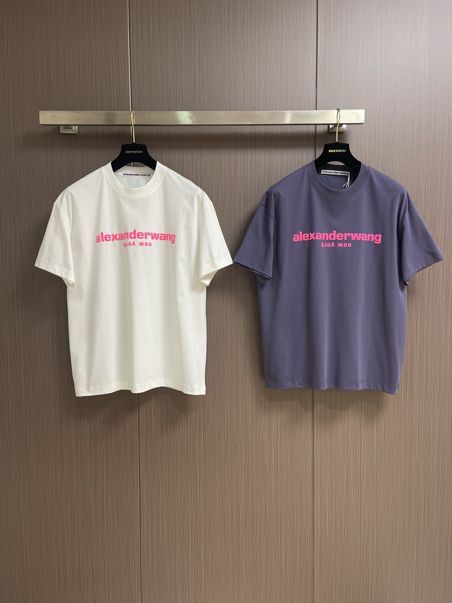 “High-Quality Cotton Alexander Wang 2025SS Summer T-Shirts for Skin Comfort and Dynamic Style” - 图片 3