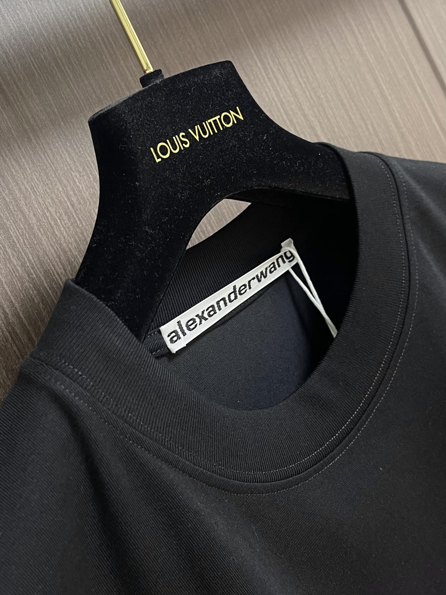 “High-Quality Cotton Alexander Wang 2025SS Summer T-Shirts | Skin Comfort, Perfect Design, Dynamic | S-XL Sizes” - 图片 6