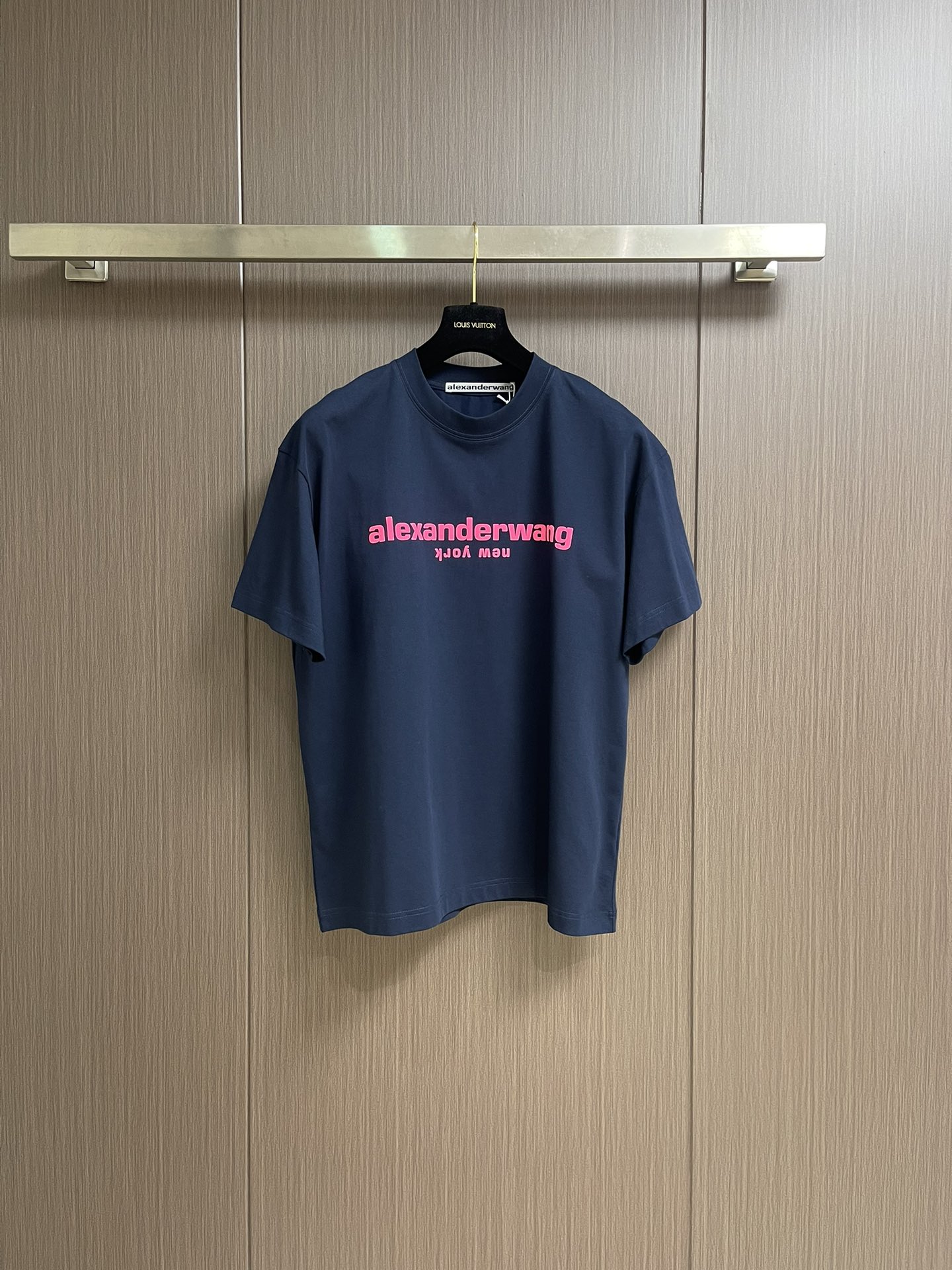 Title: Alexander Wang 2025SS Summer T-Shirts Review Summary: High-quality cotton fabric, skin comfort, perfect design, dynamic look. Sizes: S-XL. - 图片 1