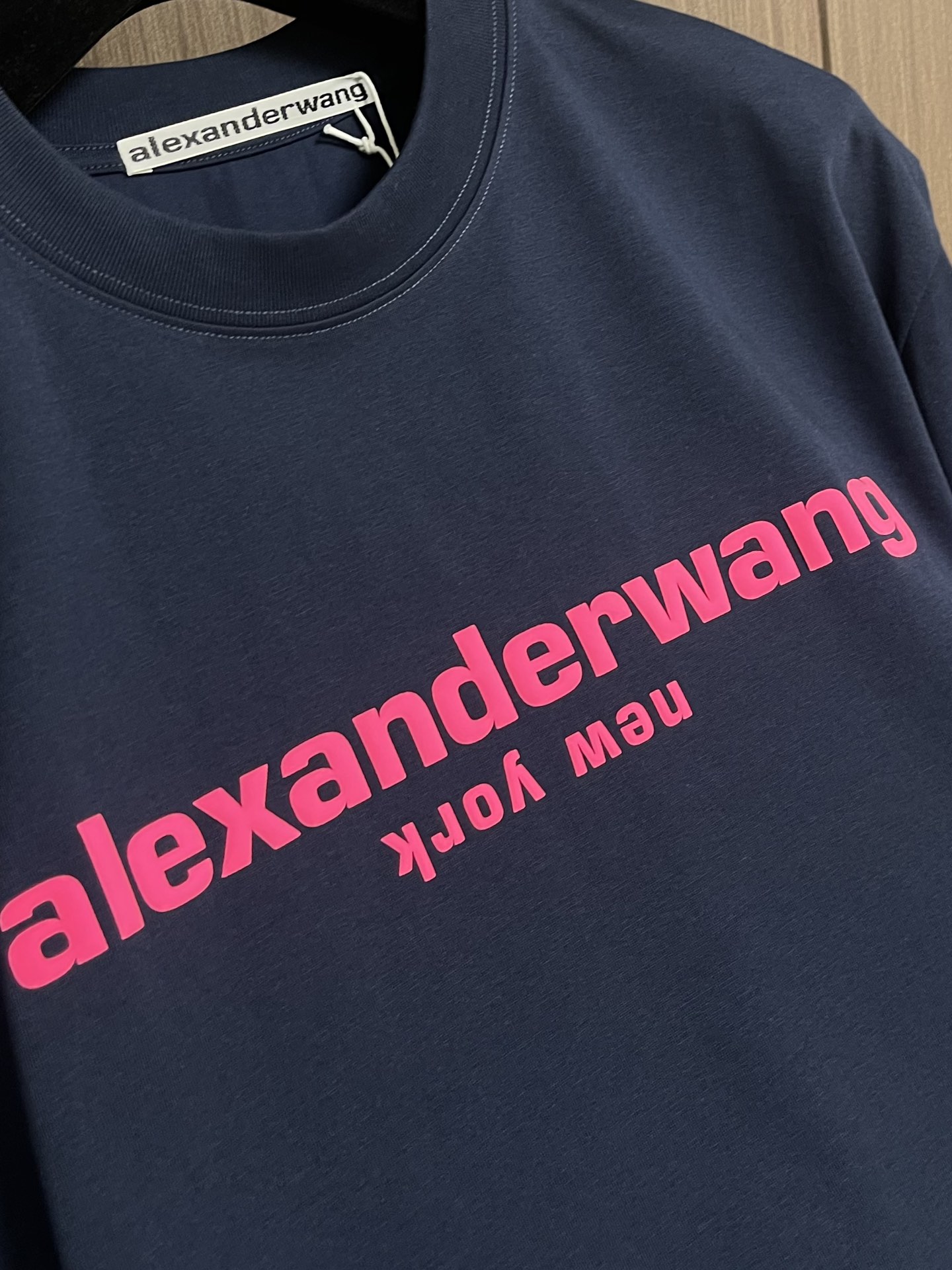 Title: Alexander Wang 2025SS Summer T-Shirts Review Summary: High-quality cotton fabric, skin comfort, perfect design, dynamic look. Sizes: S-XL. - 图片 5