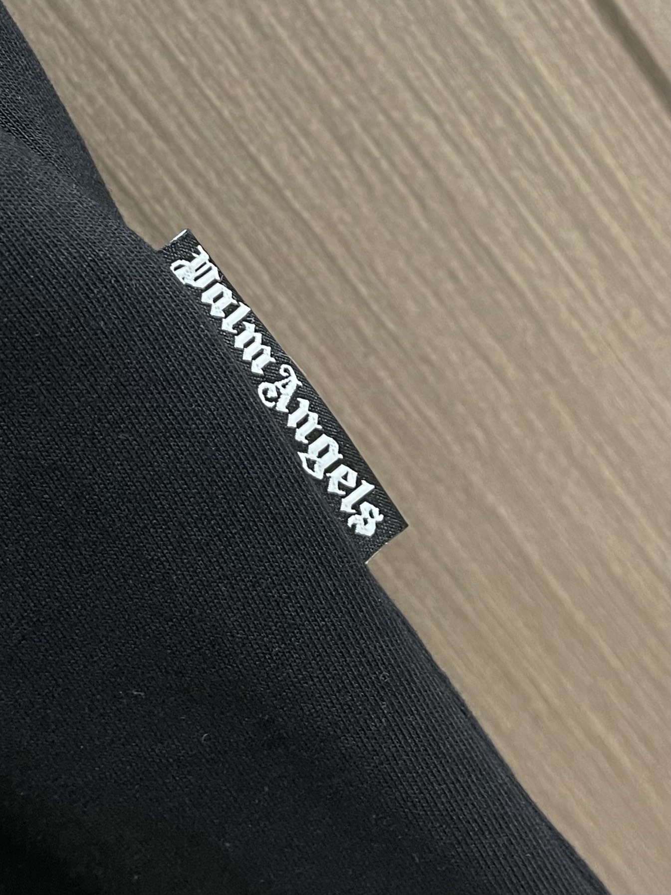 “504Palm Angels Water Wash Shirt: Luxurious Street Fashion for Men and Women” - 图片 7