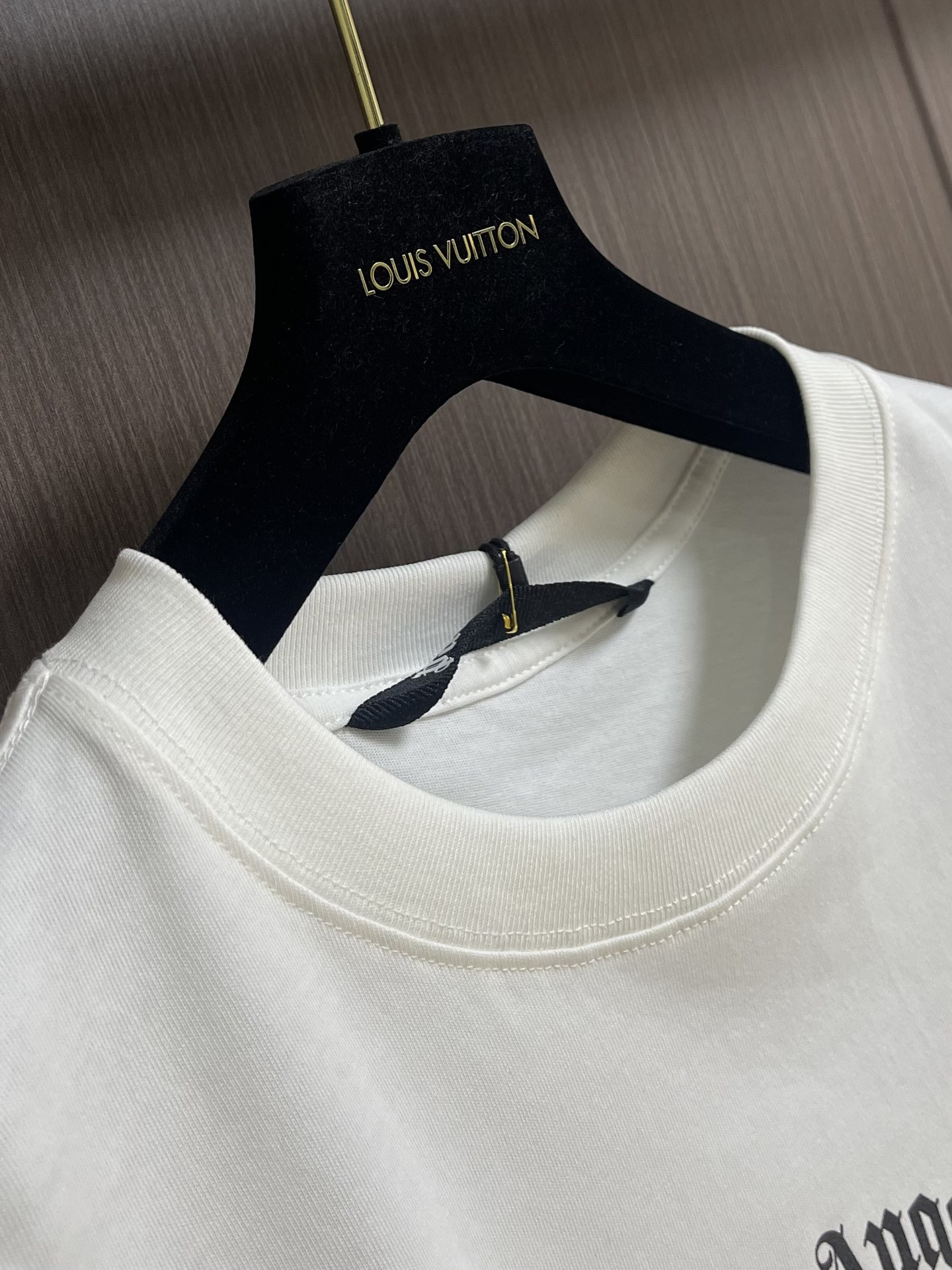 “Palm Angels Spring/Summer Logo Water Wash Shirt: Luxurious Street Fashion for Men and Women” - 图片 3