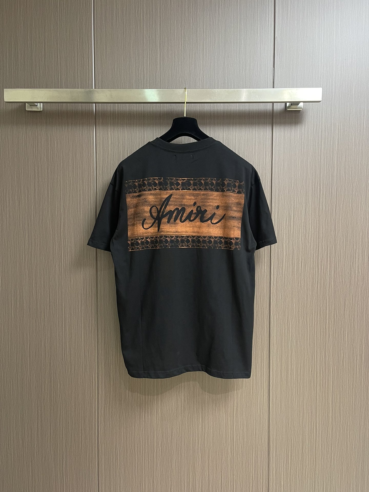 “504Amiri Retro-Mark T-Shirts: High-End Beauty Street Fashion in Knitted Cotton Fabric, Natural Comfort and Style” - 图片 2