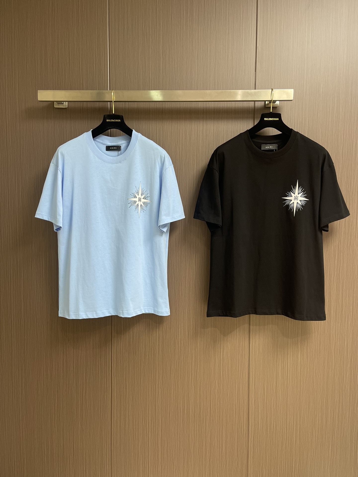 Title: 504AMIRI 2025SS Summer New Star Manlogo Round T-shirts Summary: High-quality T-shirts with unique printing and heavy fabric for a comfortable feel. Sizes S-XL - 图片 3