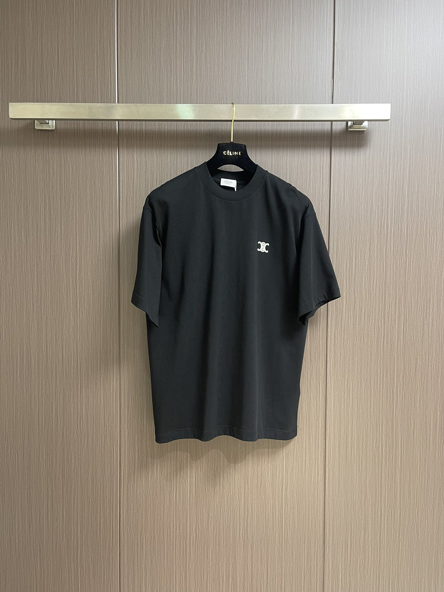 “552Celine Logo T-Shirts: Imported Liquid Amino Fabric, Soft & Comfortable, Sizes S-XL” - 图片 1