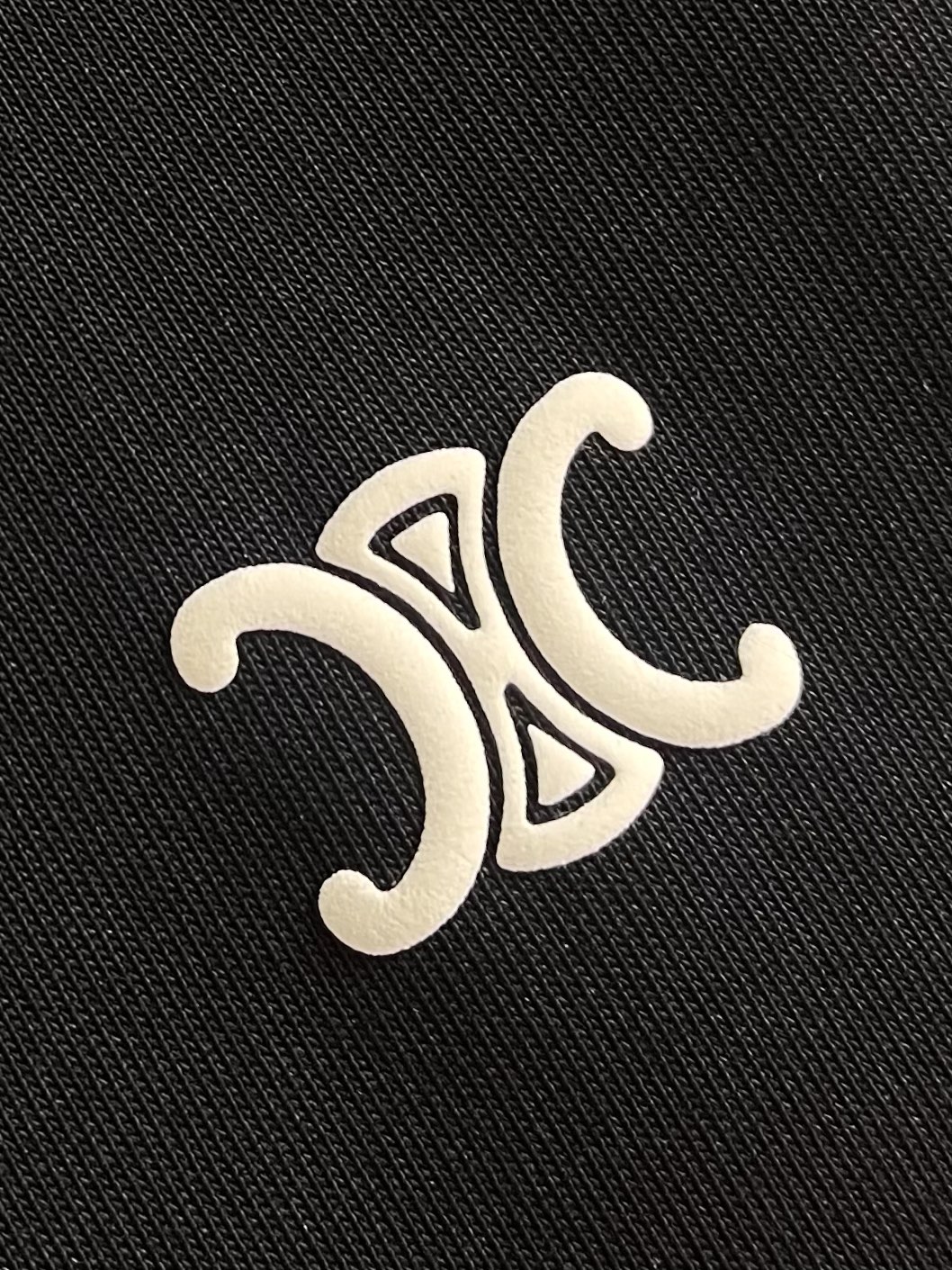 “552Celine Logo T-Shirts: Imported Liquid Amino Fabric, Soft & Comfortable, Sizes S-XL” - 图片 5