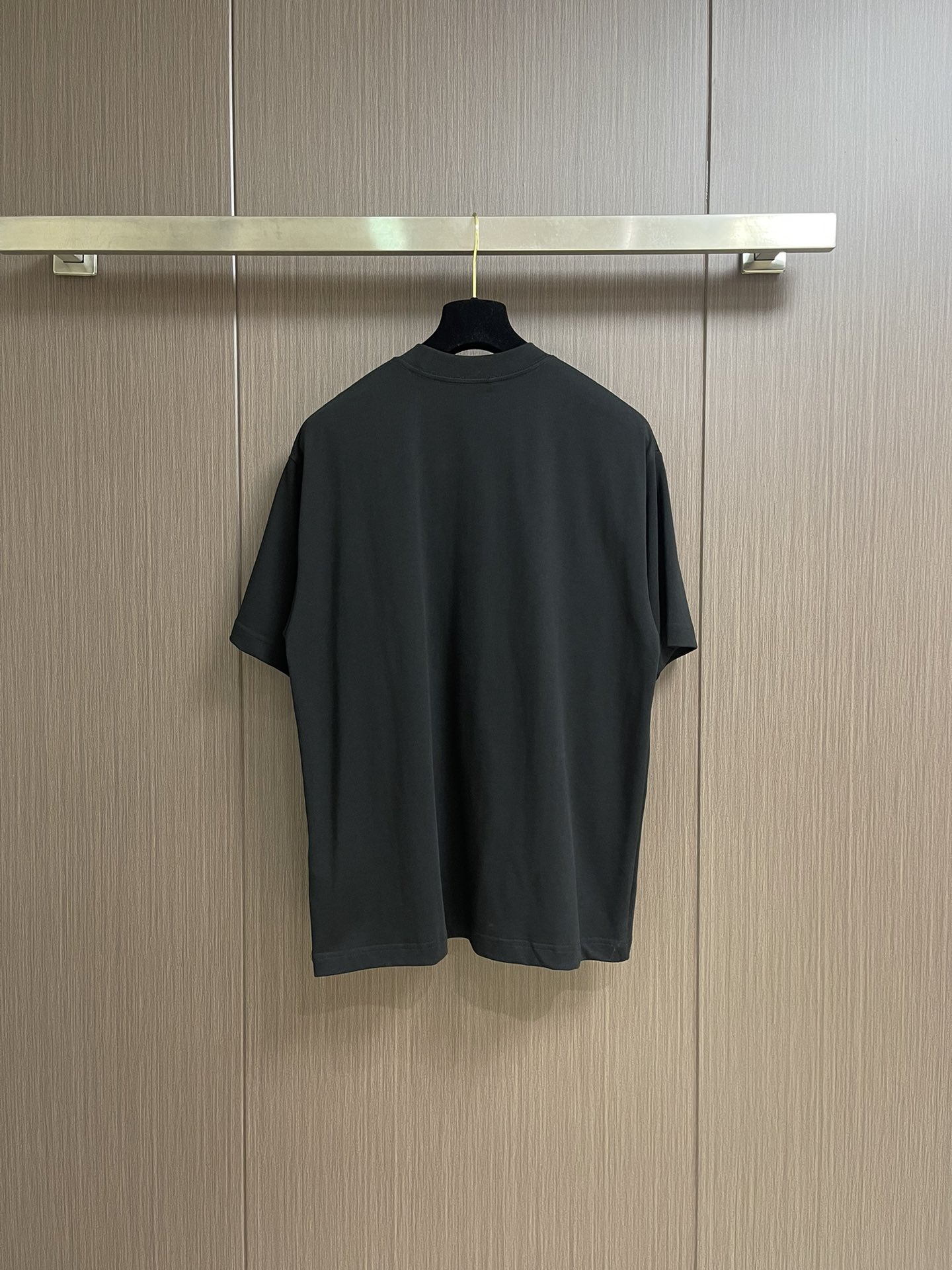 “552Celine Logo T-Shirts: Imported Liquid Amino Fabric, Soft & Comfortable, Sizes S-XL” - 图片 2