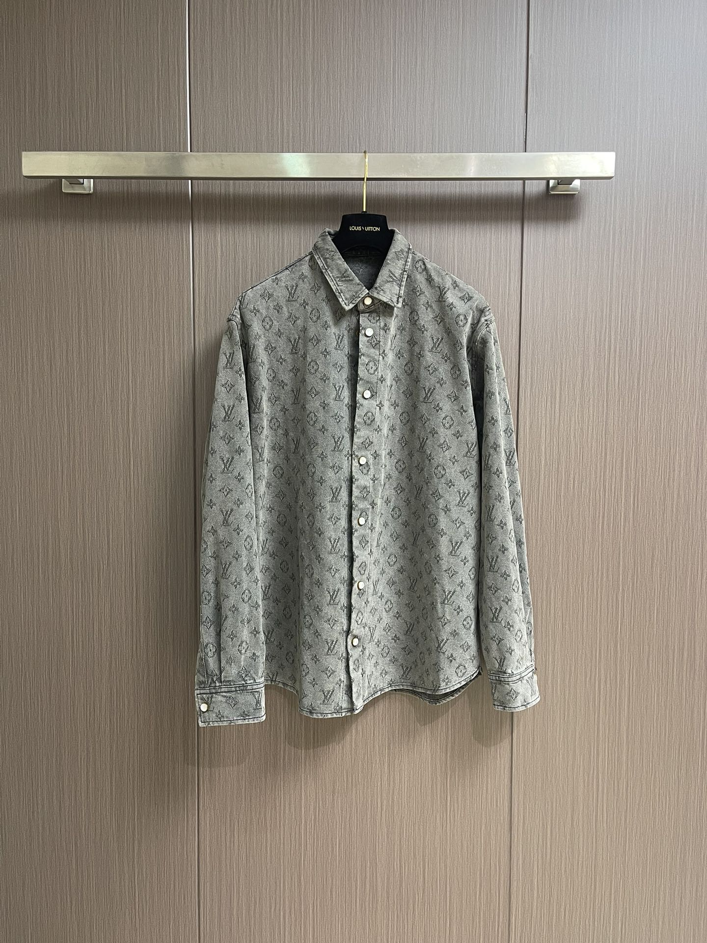 “816LV 2025s Cowboy Coat Collection with Monogram Drawings for Autumn and Winter”