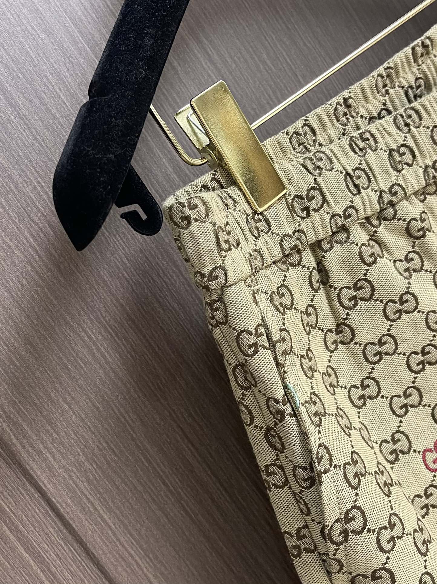 Gucci Camel-Colored GG Canvas Pants: Autumn 2025 Series Integration Test and Quality Charisma - 图片 6