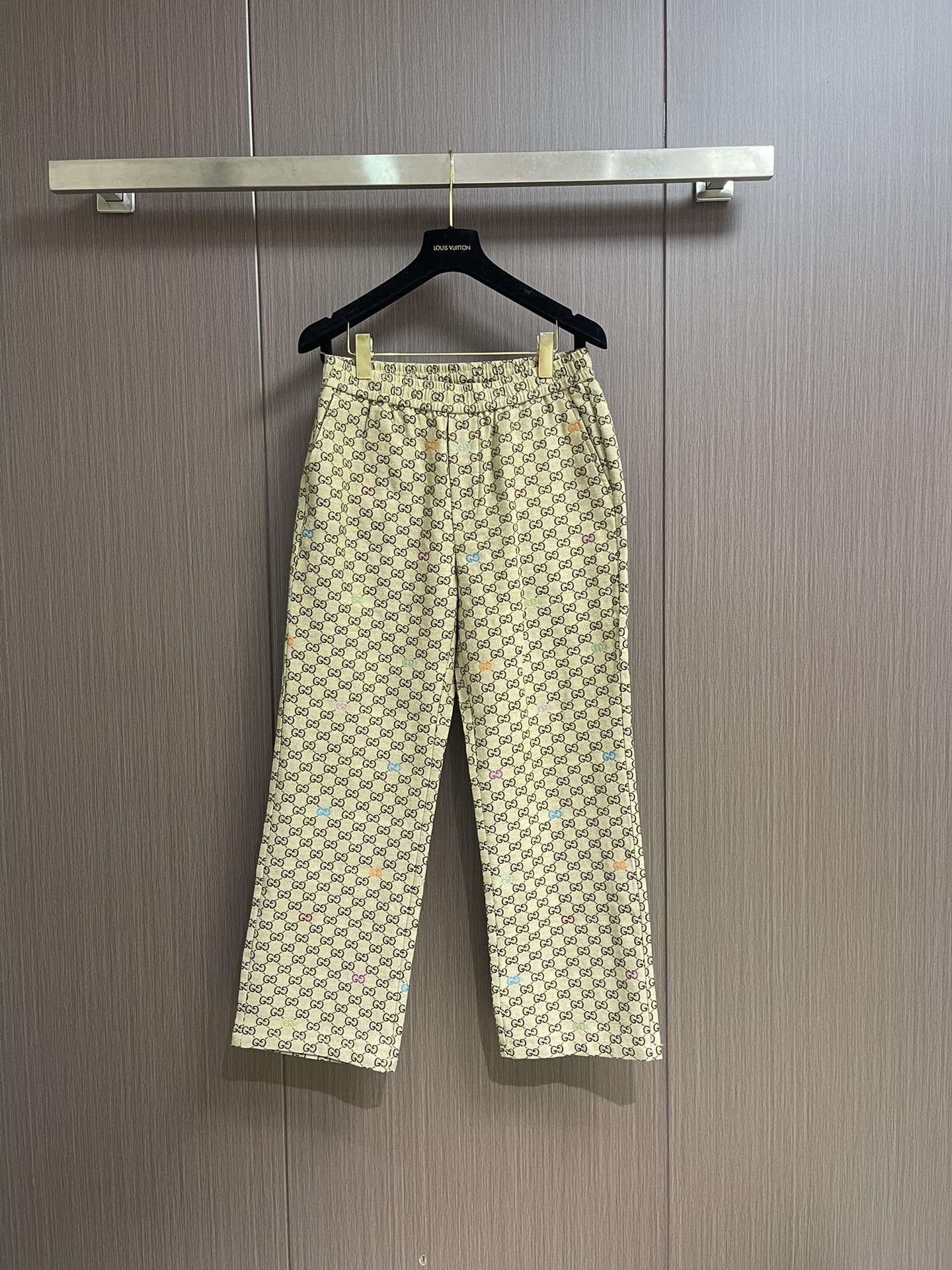 Gucci Camel-Colored GG Canvas Pants: Autumn 2025 Series Integration Test and Quality Charisma - 图片 1