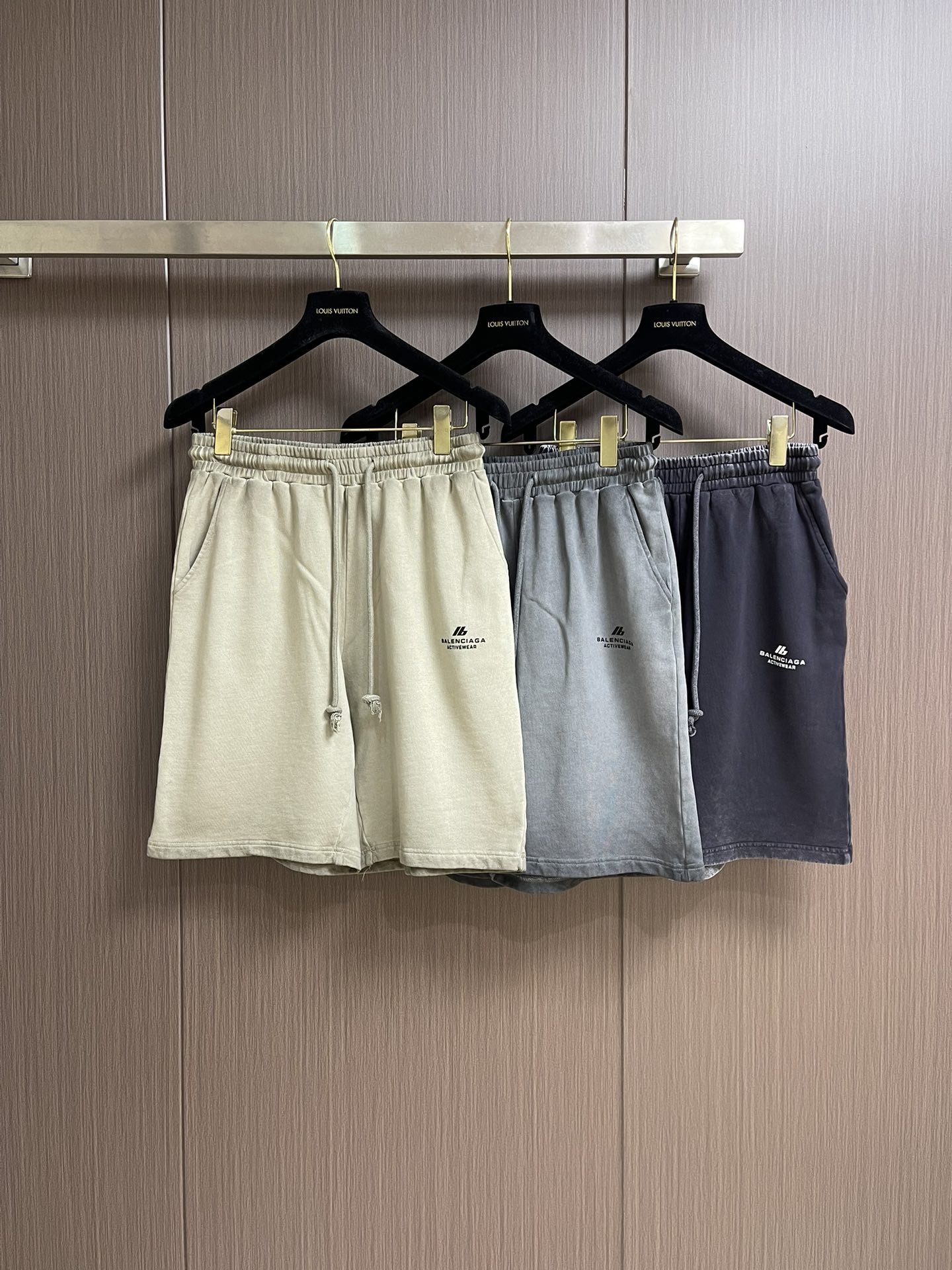 “Palenciaga Rubber Logo Shorts: Customized, Comfortable, Stylish 360g Gramid Cotton with 3D Logo” - 图片 3