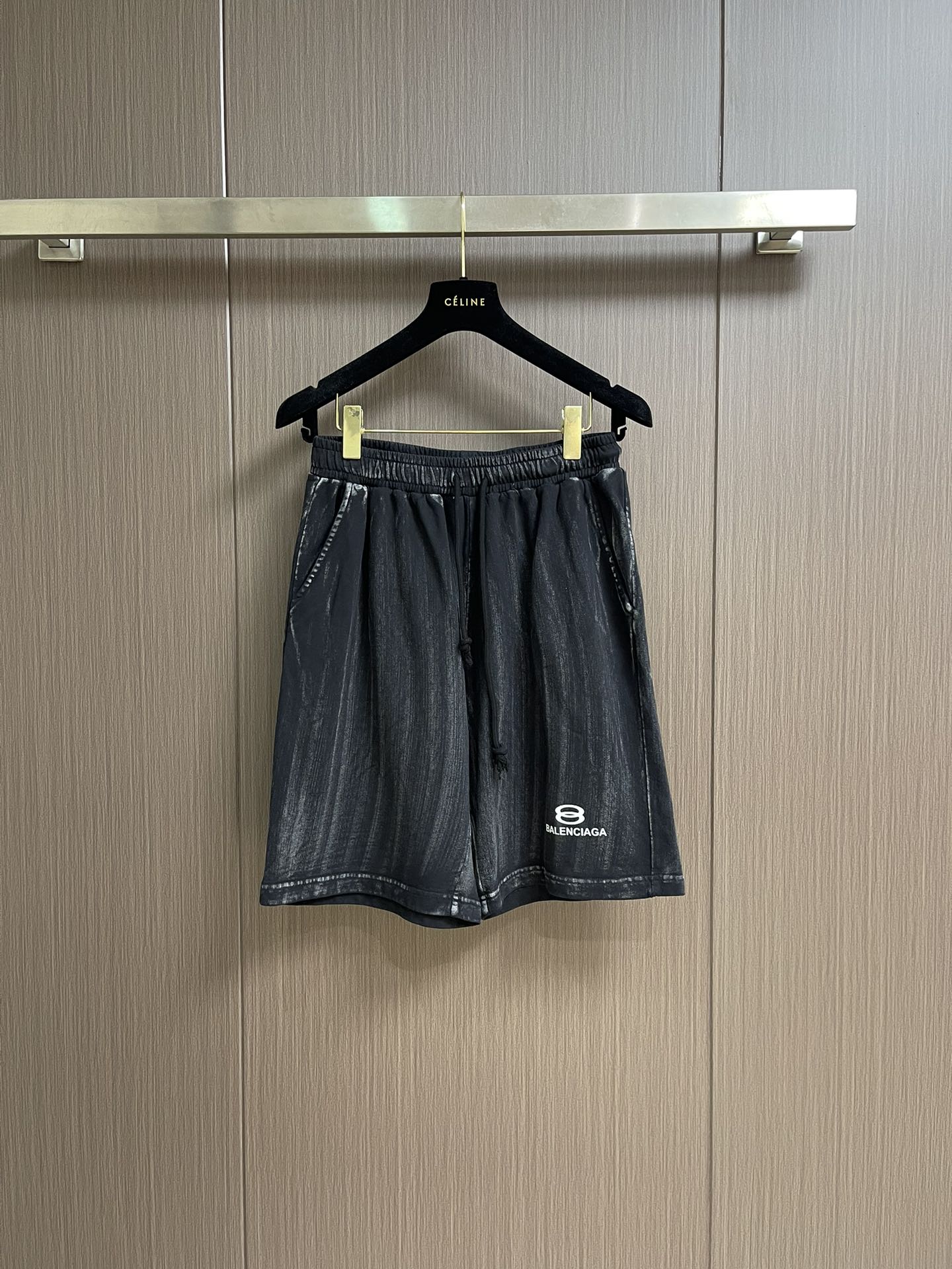 Customized Balenciaga Letters Logo Cotton Shorts with Retrogenic Effect – Size S-XXL - 图片 1