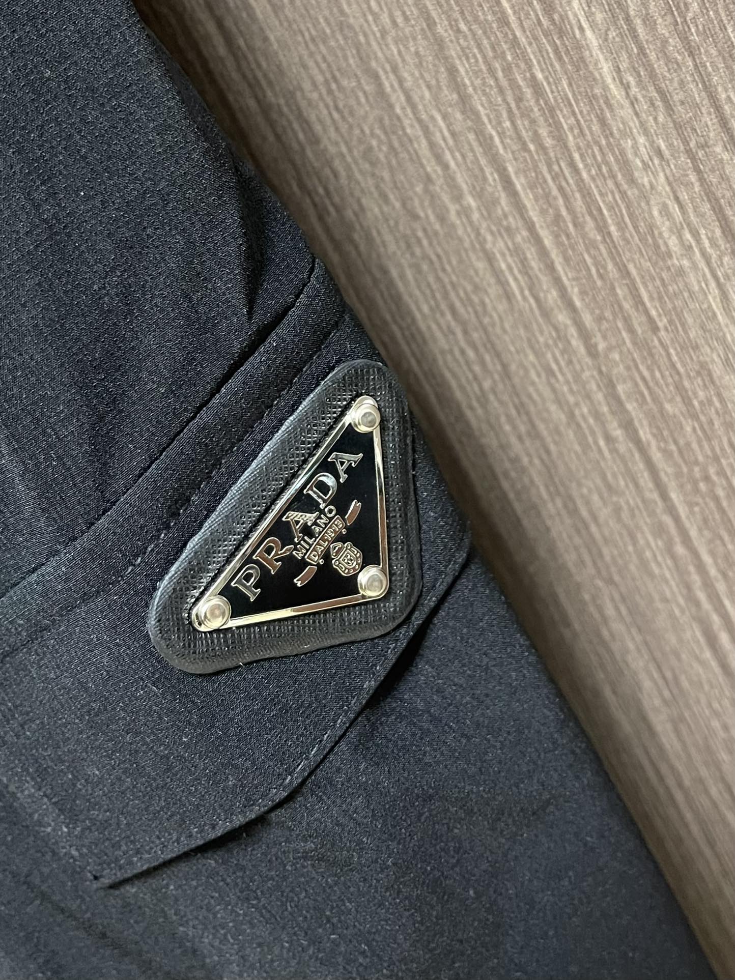 Title: Prada 2025s Sport-Recreational Shorts Description Summary: Prada 2025s shorts in L-4XL with cozy fabric, double-sided pockets, ideal for leisure - 图片 7