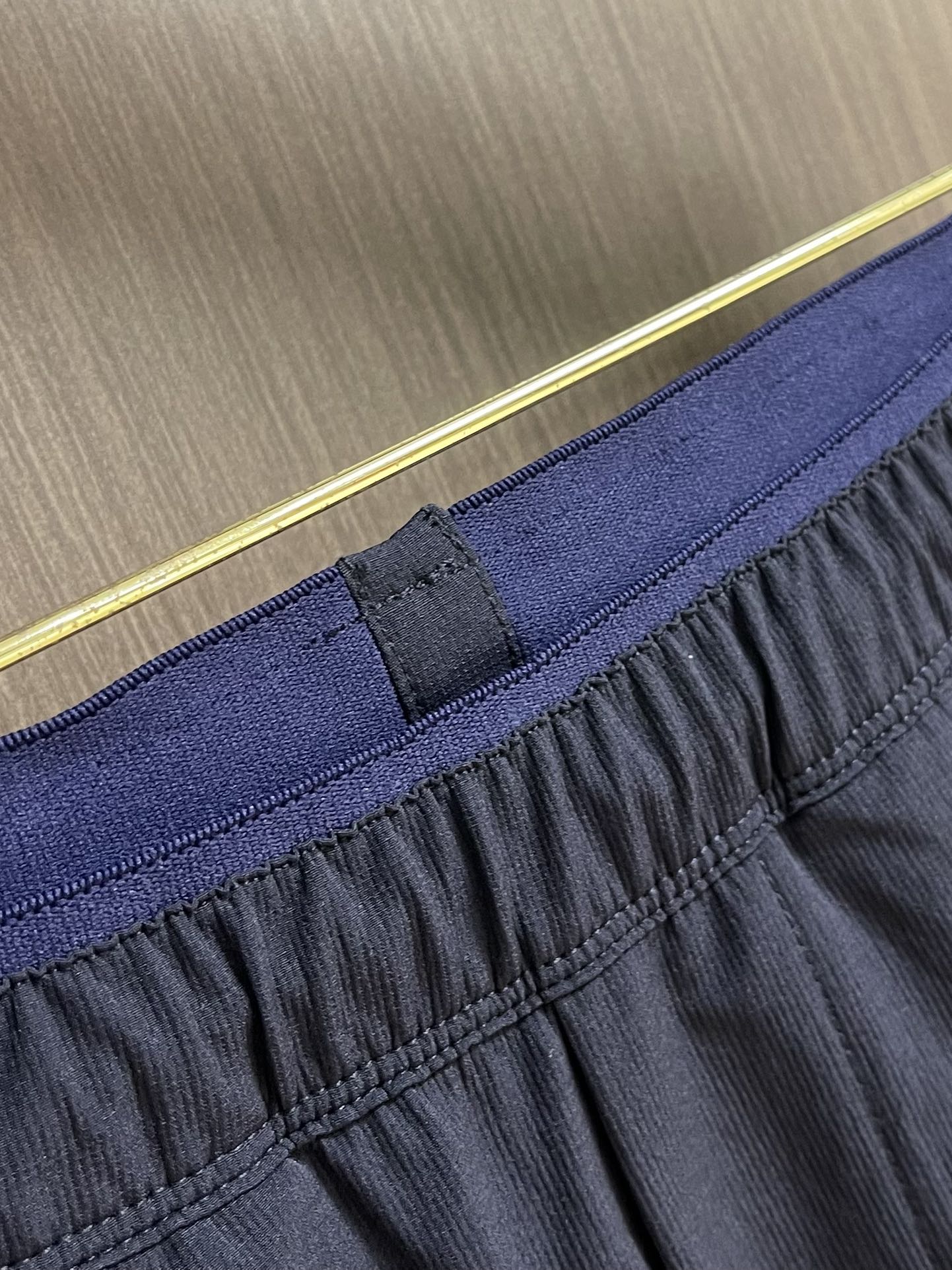 “Prada 2025s Sport-Recreational Shorts with Double-Sided Pocket Design in Cozy Fabric – Size L-4XL” - 图片 5