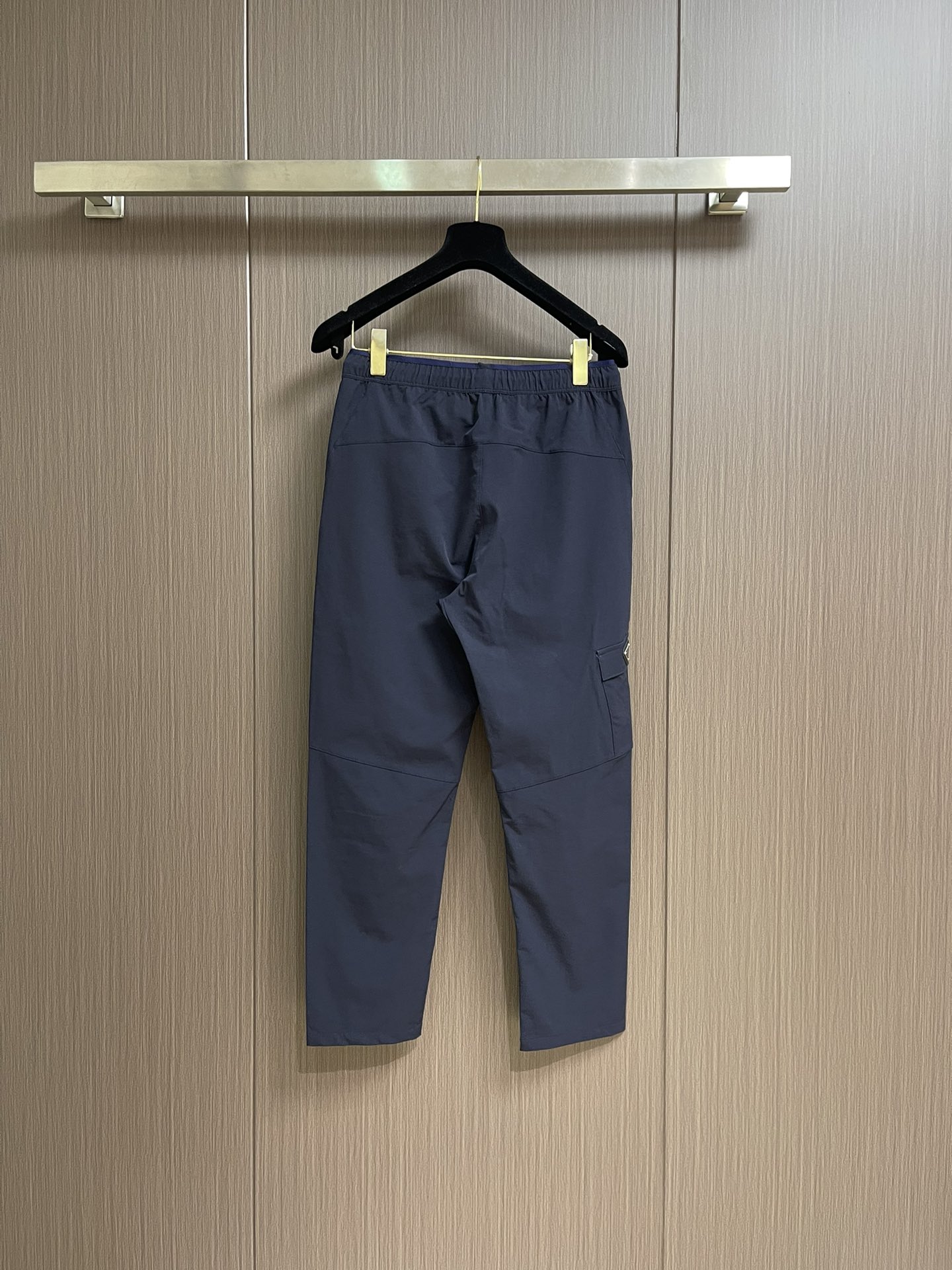 “Prada 2025s Sport-Recreational Shorts with Double-Sided Pocket Design in Cozy Fabric – Size L-4XL” - 图片 2