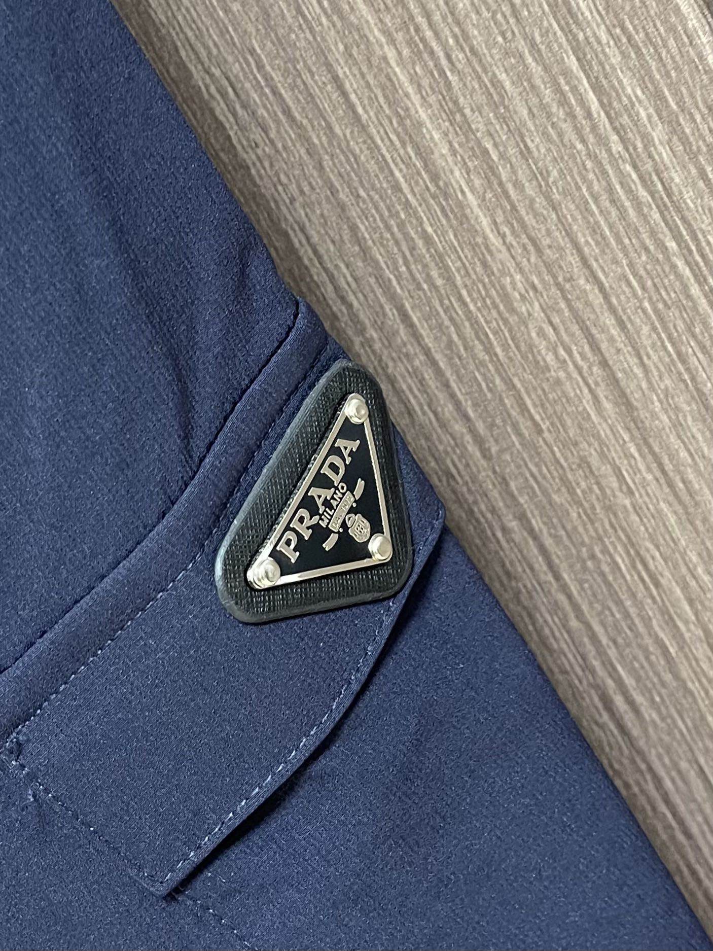 “Prada 2025s Sport-Recreational Shorts with Double-Sided Pocket Design in Cozy Fabric – Size L-4XL” - 图片 9