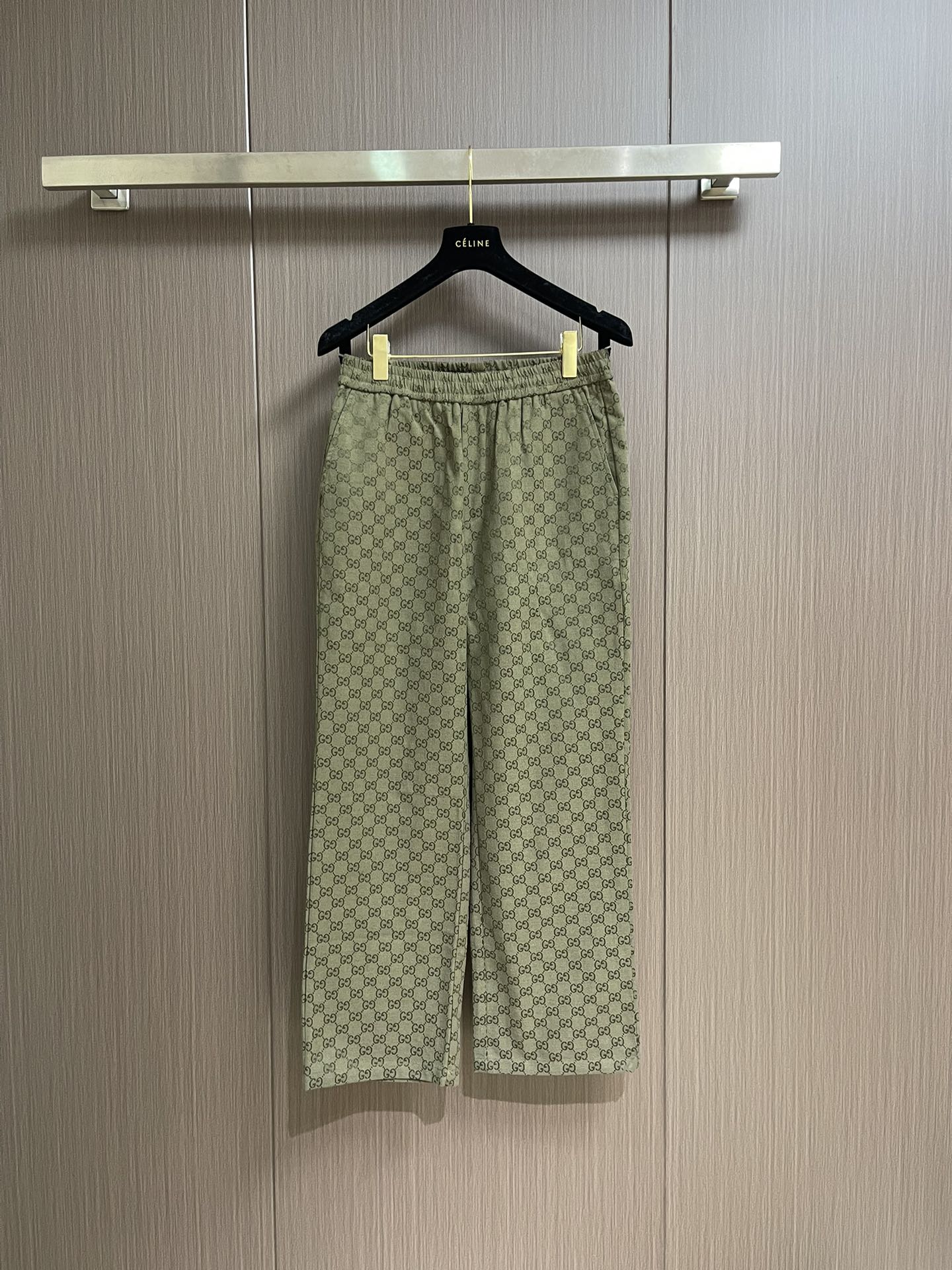 “GUCCI 2025 Morning and Autumn Series: Green Rags and Classic Logo Patterns”