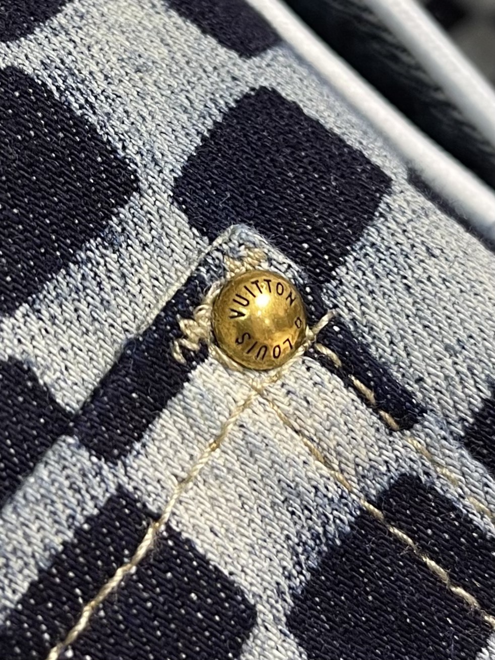 744LV x NIGO 2025SS Short-Sleeve Jacket: Organic Cotton, Mini-Damier Design, Pearl Buttons, Chest Pocket with Nails - 图片 9
