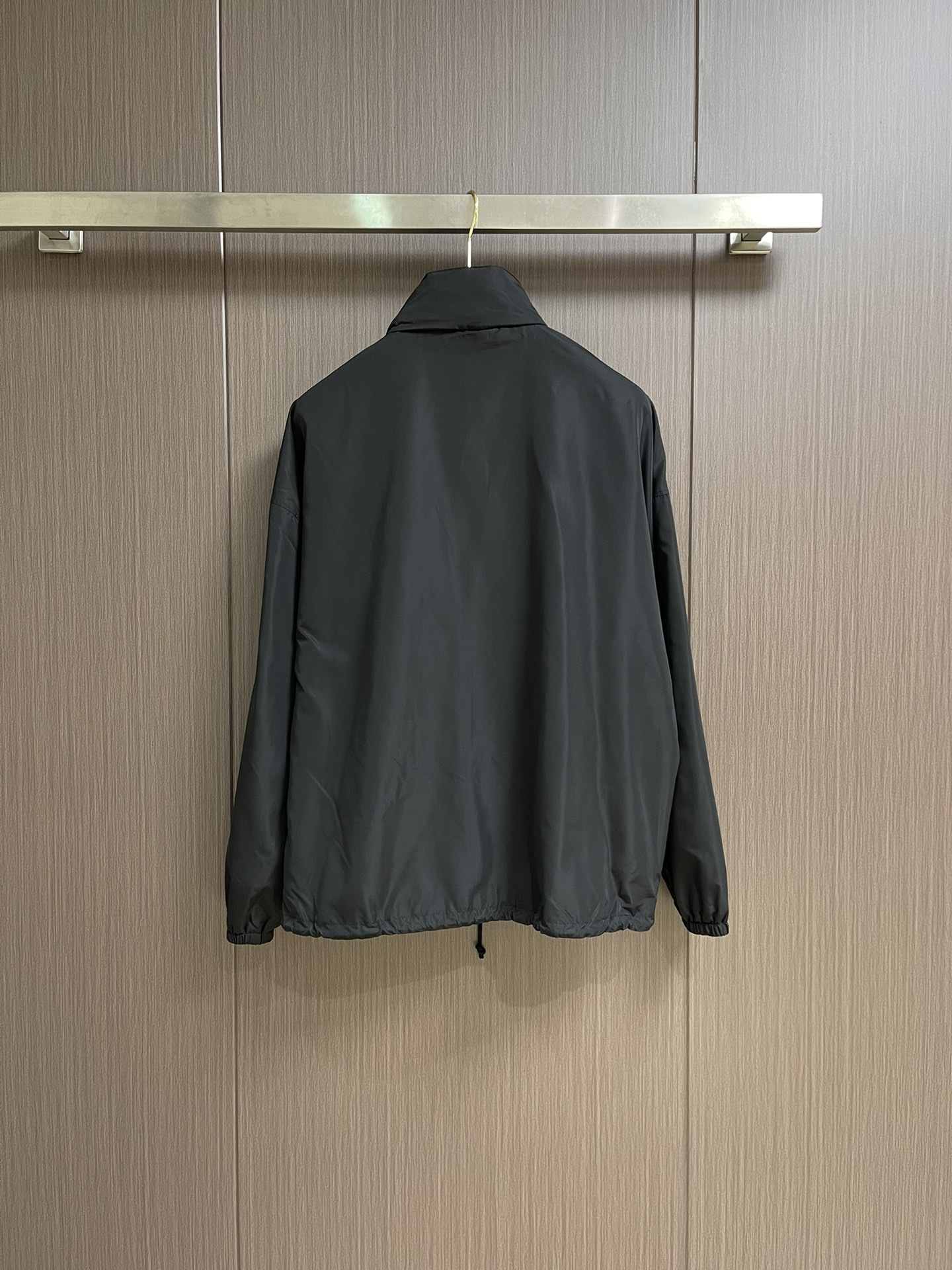 “High-Performance Saint Laurent YSL Stamped Hood Jackets: Durable, Stylish, and Comfortable in Copper Ammonia Fiber Blend” - 图片 2