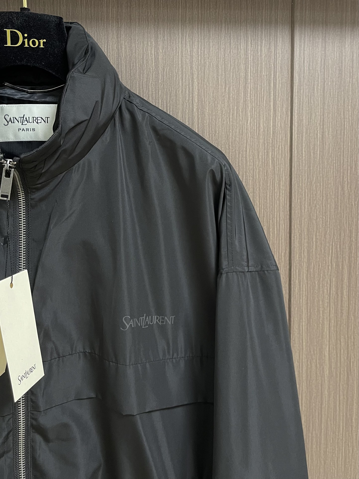 “High-Performance Saint Laurent YSL Stamped Hood Jackets: Durable, Stylish, and Comfortable in Copper Ammonia Fiber Blend” - 图片 4