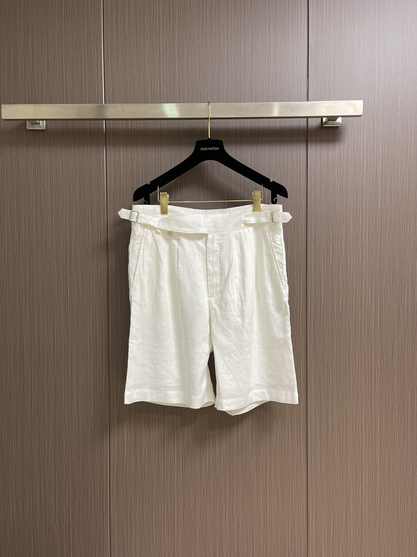 LP Nolan Man Bermuda Shorts: Classic Style with Quality Linen and Craftsmanship (936)