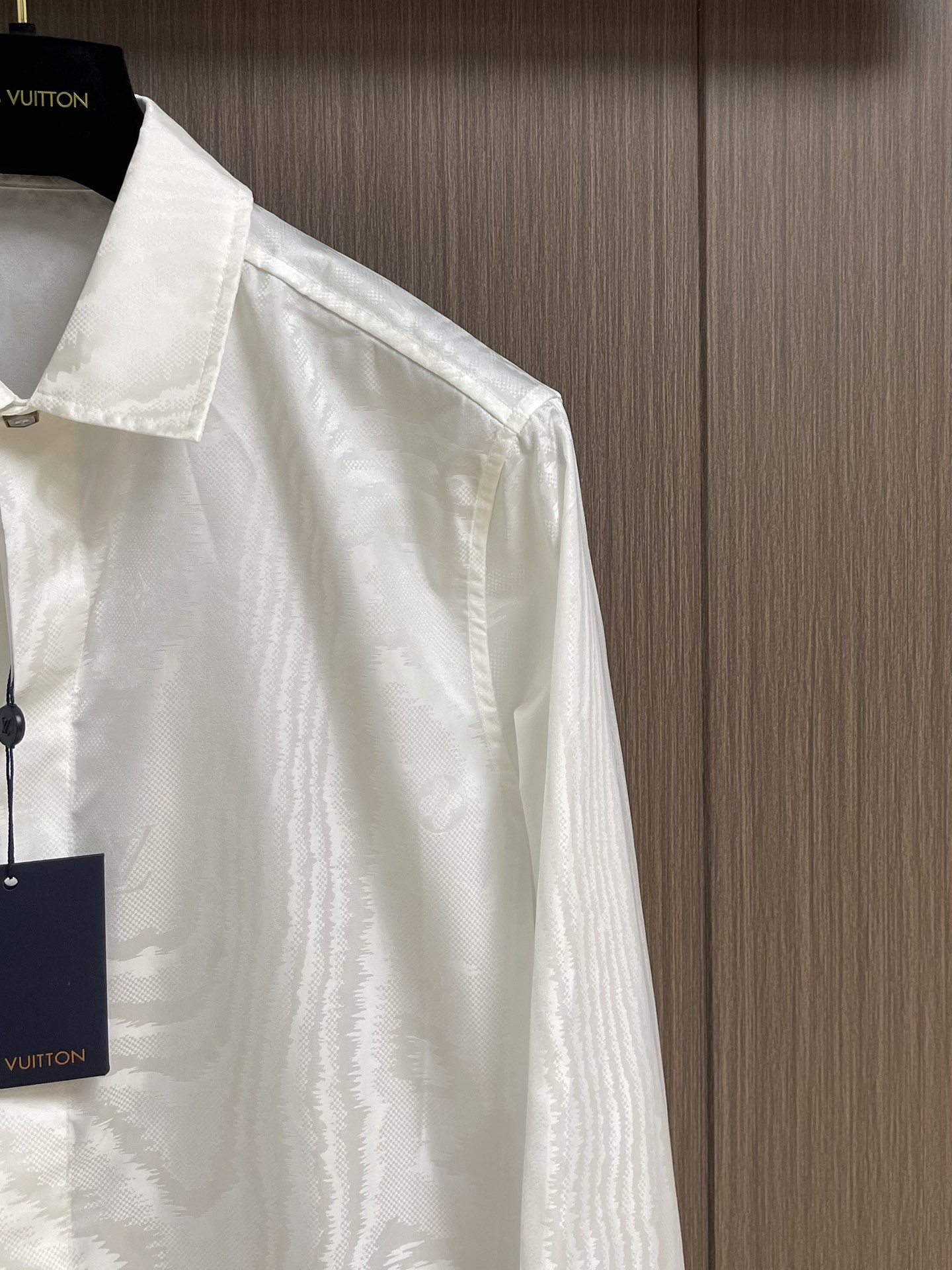 “780LV 2025s Cotton Long-Sleeved Shirt with Mini Monogram Wavgarte Muscles and Bello-Light Buttons” - 图片 4