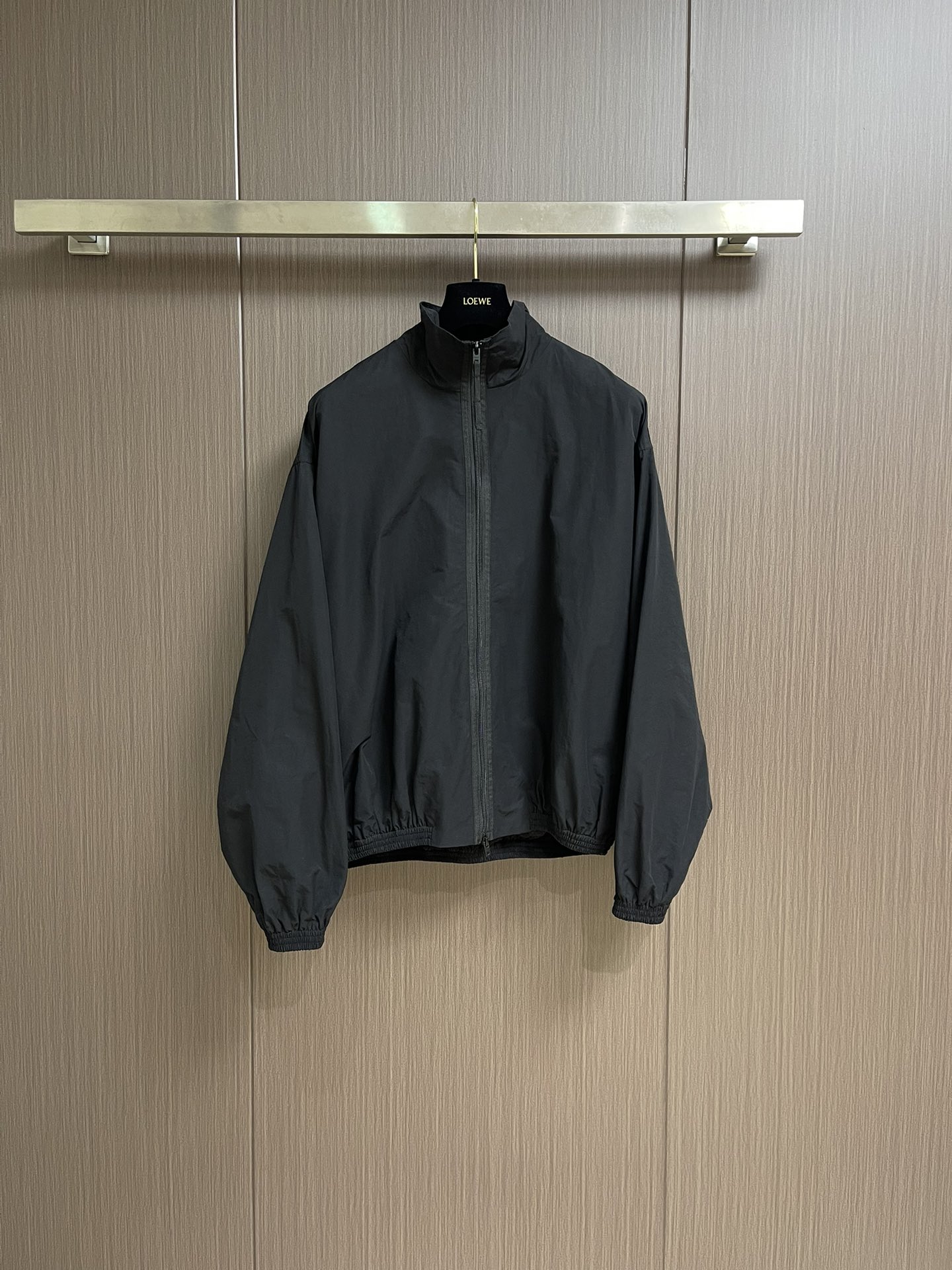 “Acne Studios 720 Series Review: Nordic Poetry-Inspired Clothing Collection” - 图片 1