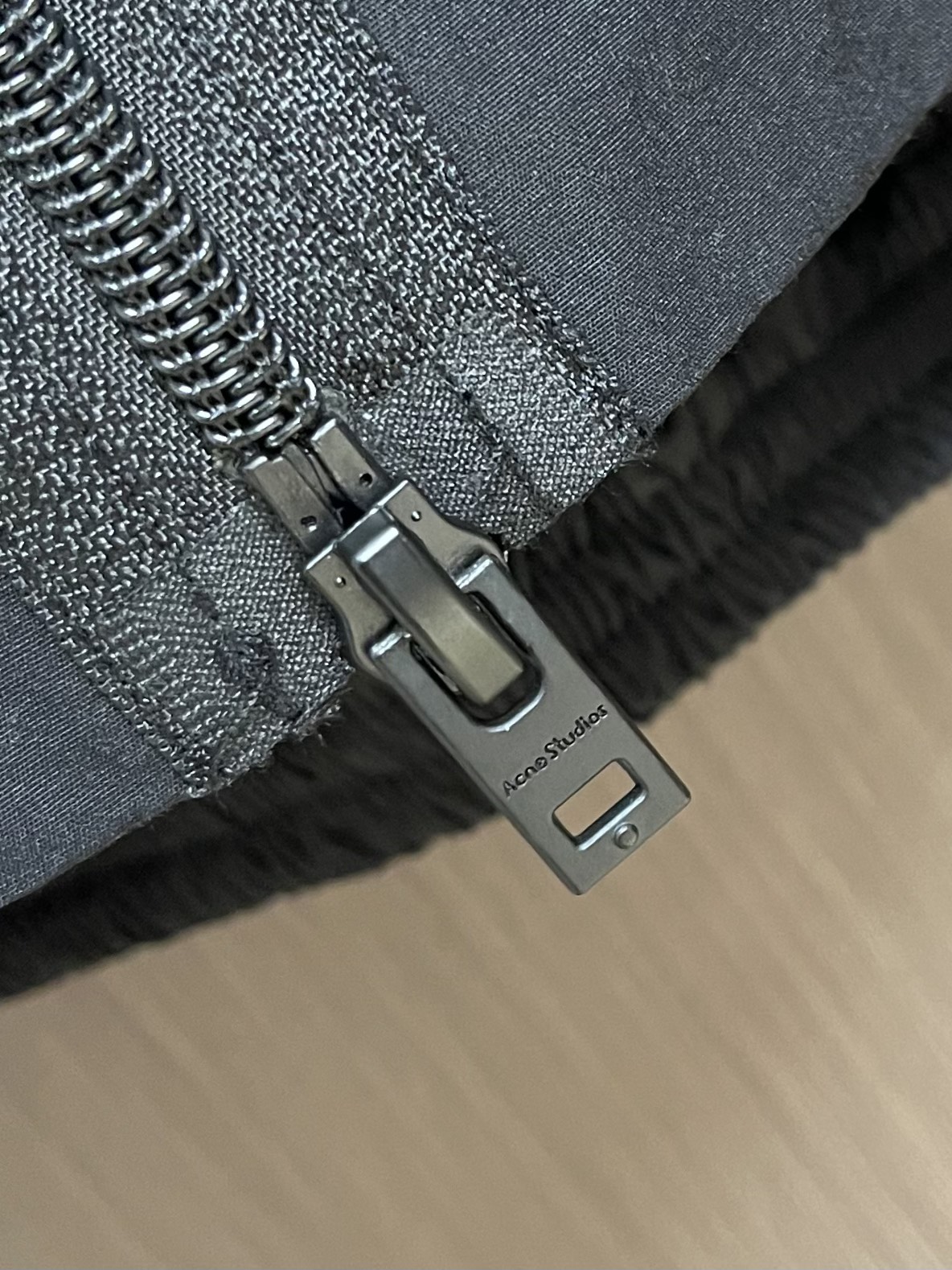 “Acne Studios 720 Series Review: Nordic Poetry-Inspired Clothing Collection” - 图片 8