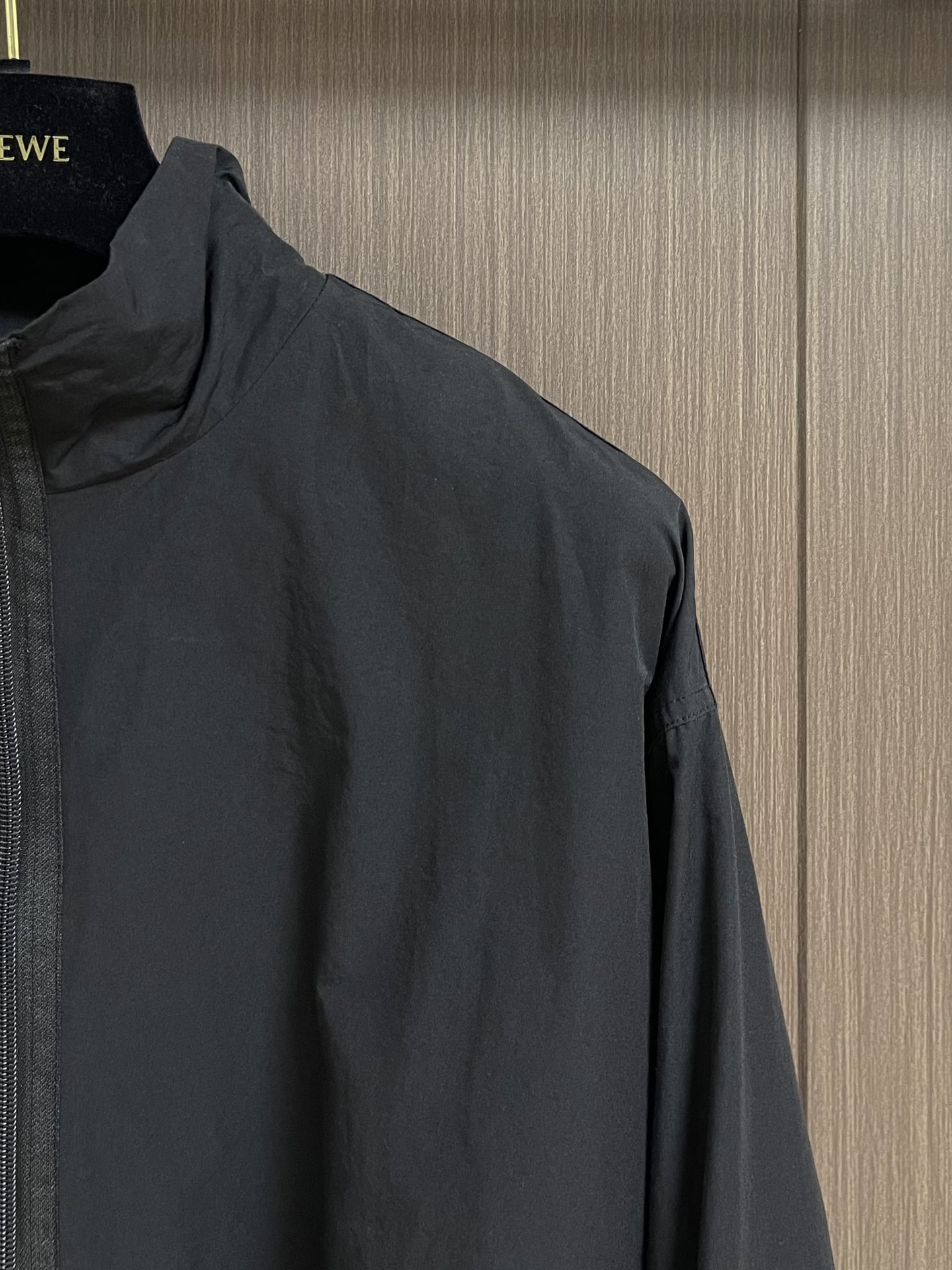 “Acne Studios 720 Series Review: Nordic Poetry-Inspired Clothing Collection” - 图片 4