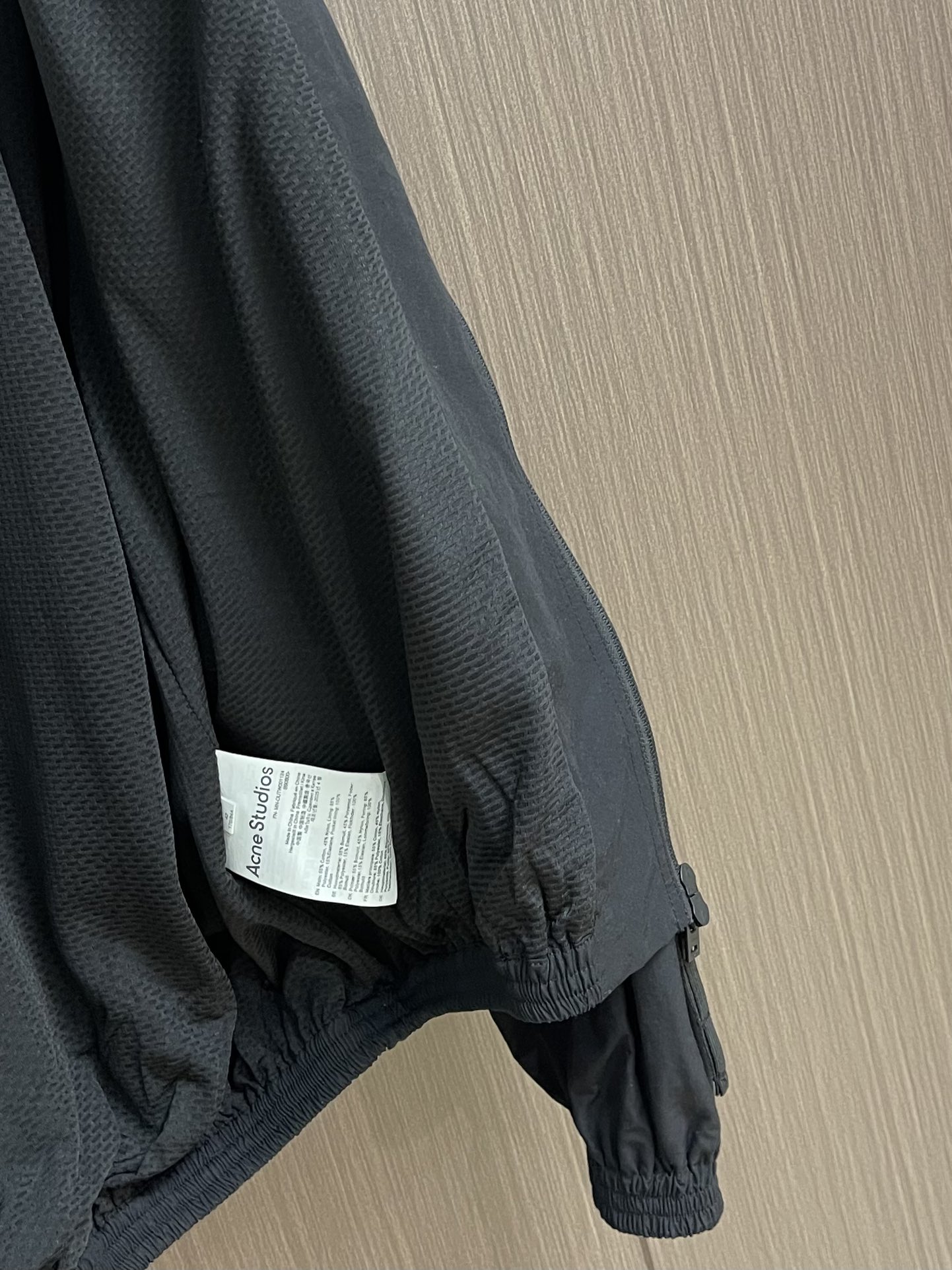 “Acne Studios 720 Series Review: Nordic Poetry-Inspired Clothing Collection” - 图片 9