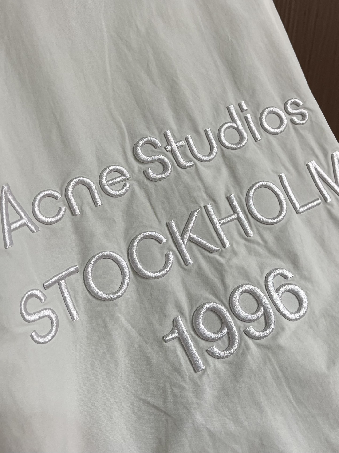 “Acne Studios 1996 Series: Nordic-Inspired Embroidered Jacket with Literary Elements, Size S-M-L” - 图片 5