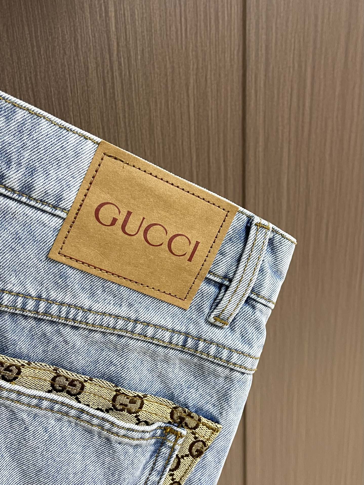 “768 Gucci Globe-Based Light Blue Jeans: Classic Bouquets with Retro and Currents, High-Quality Italian Craftsmanship” - 图片 8
