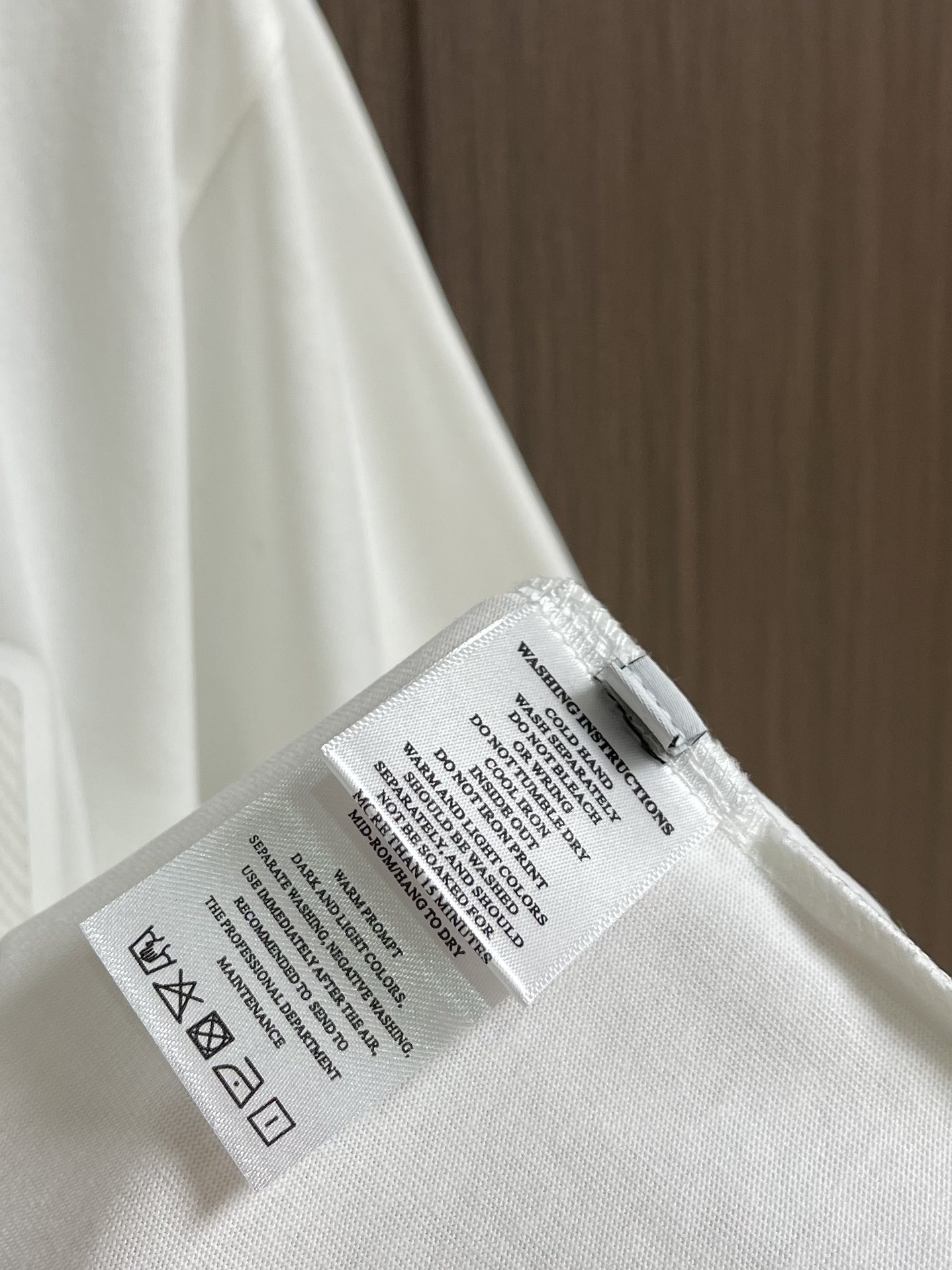 “864Loewe United 2025 T-Shirt Suit: Classic Weblogo Design, Comfortable 260g Cotton, Men and Women, M-3XL” - 图片 7