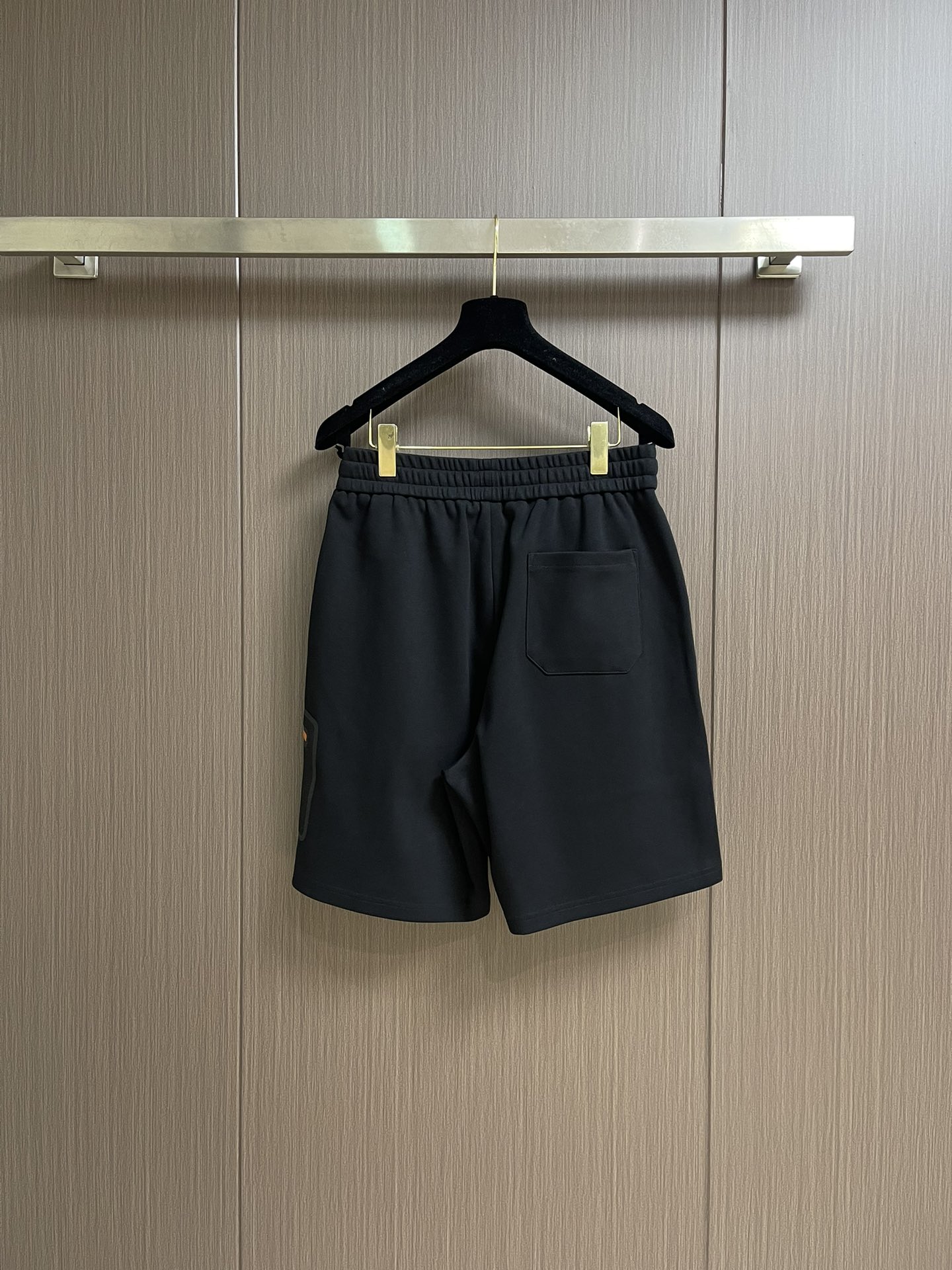 “864Loewe United 2025 T-Shirt Suit: Classic Weblogo Design in Comfortable 260g Pure Cotton Fabric” - 图片 6