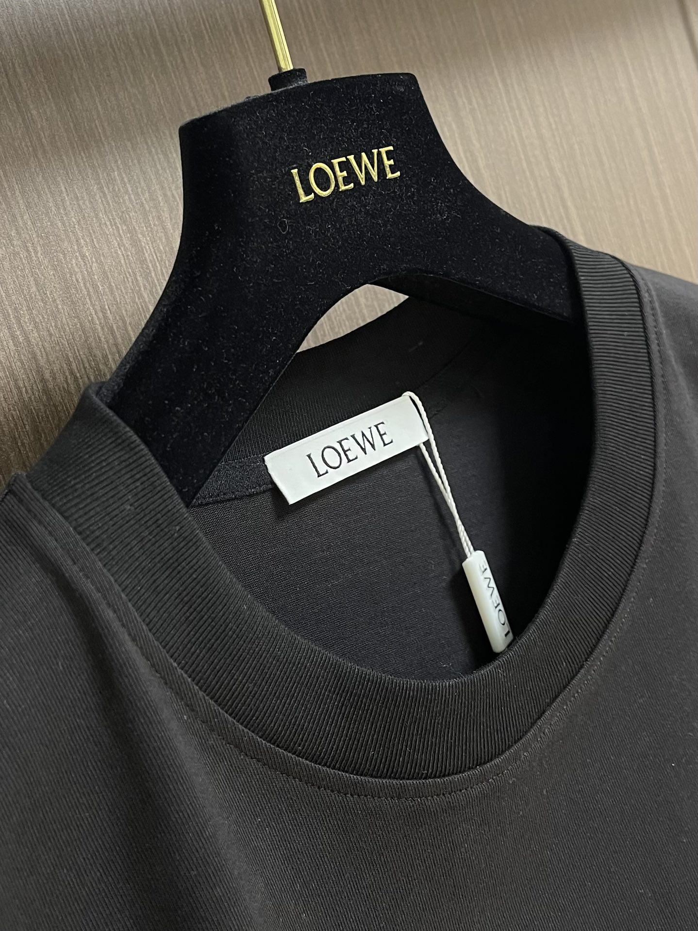 “864Loewe United 2025 T-Shirt Suit: Classic Weblogo Design in Comfortable 260g Pure Cotton Fabric” - 图片 8