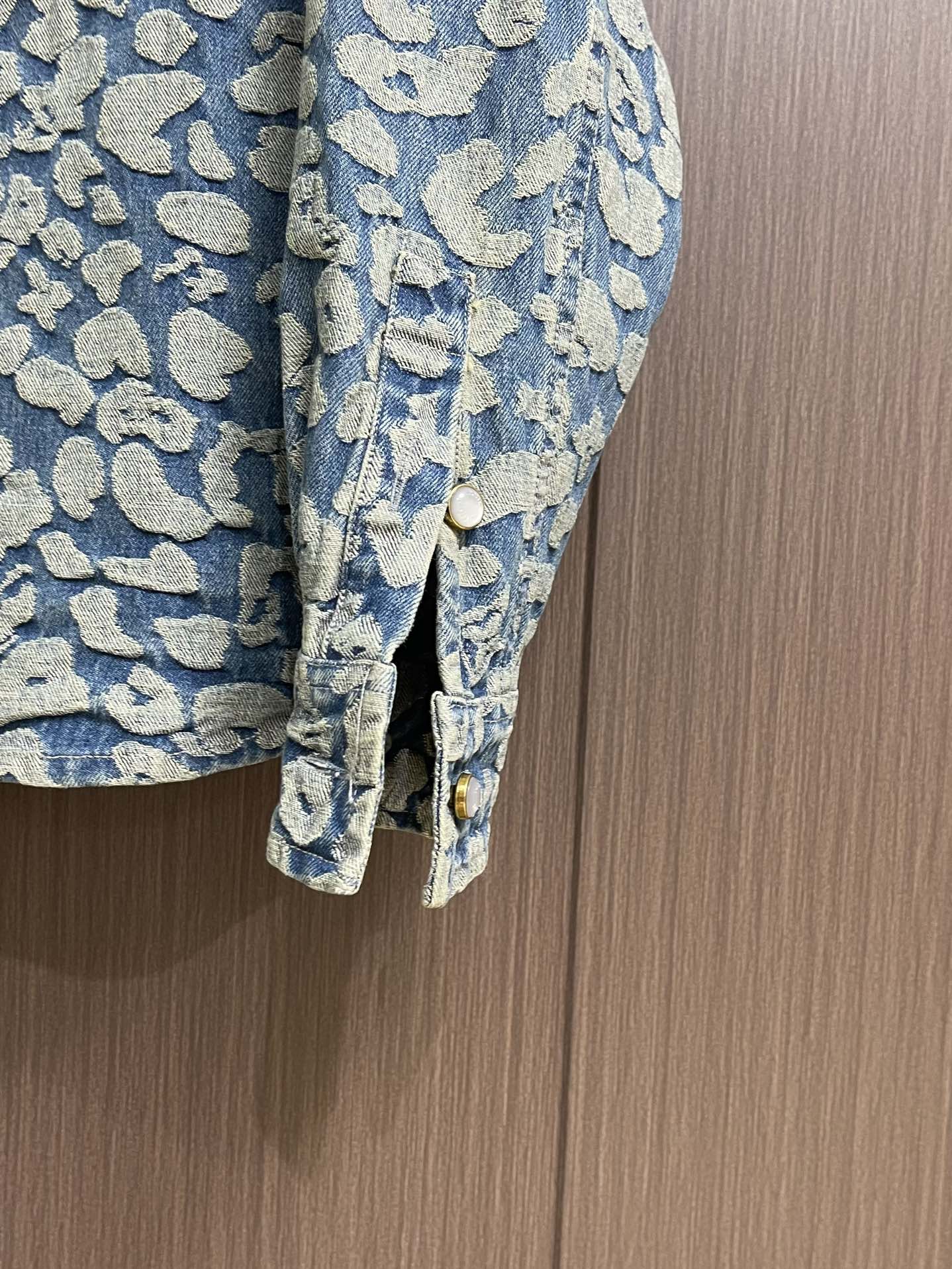 “LV 2025SS Cowboy Jacket Collection: Nigo’s Street Style Collaboration with Pharrell Williams” - 图片 8