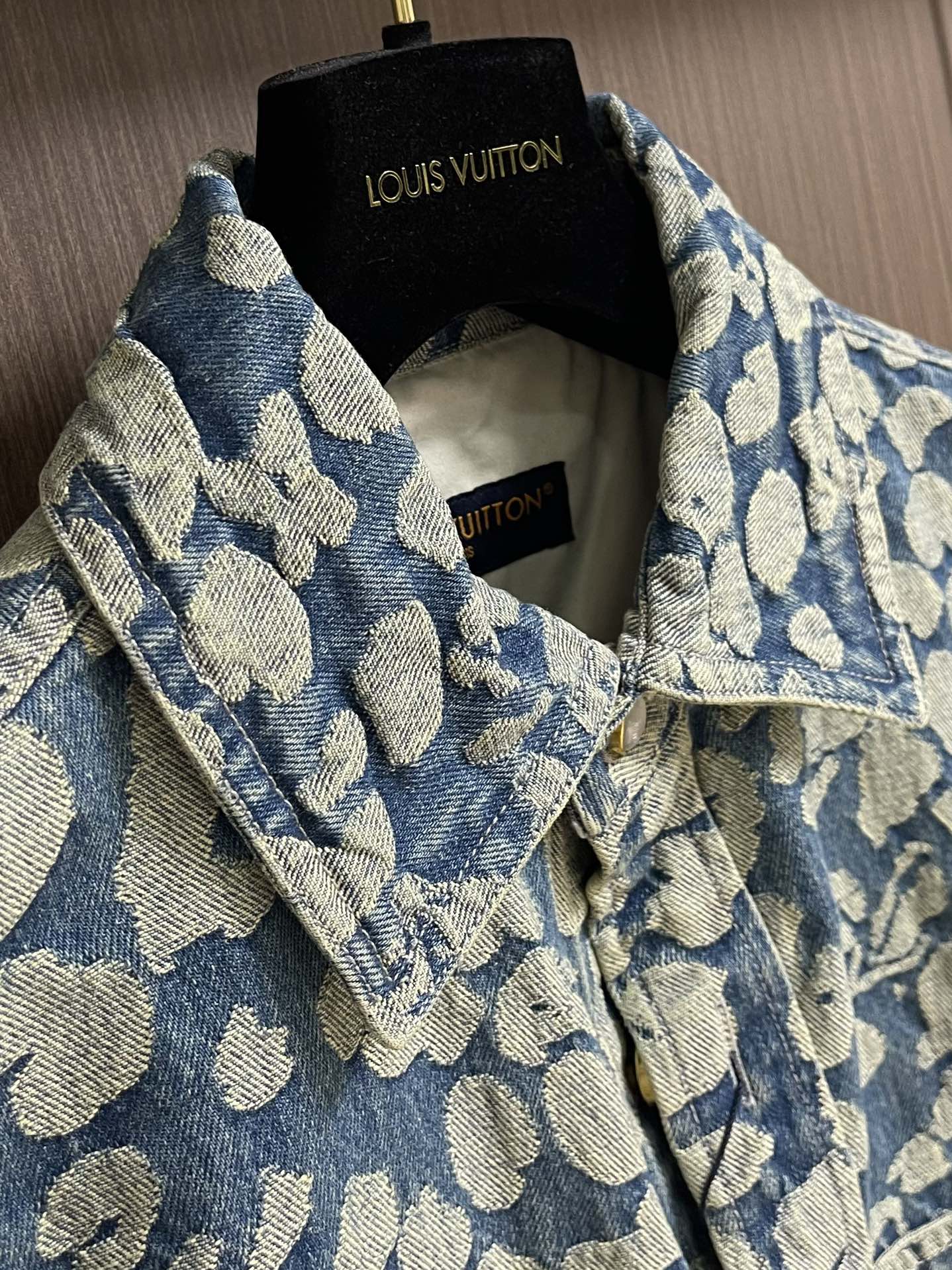 “LV 2025SS Cowboy Jacket Collection: Nigo’s Street Style Collaboration with Pharrell Williams” - 图片 6