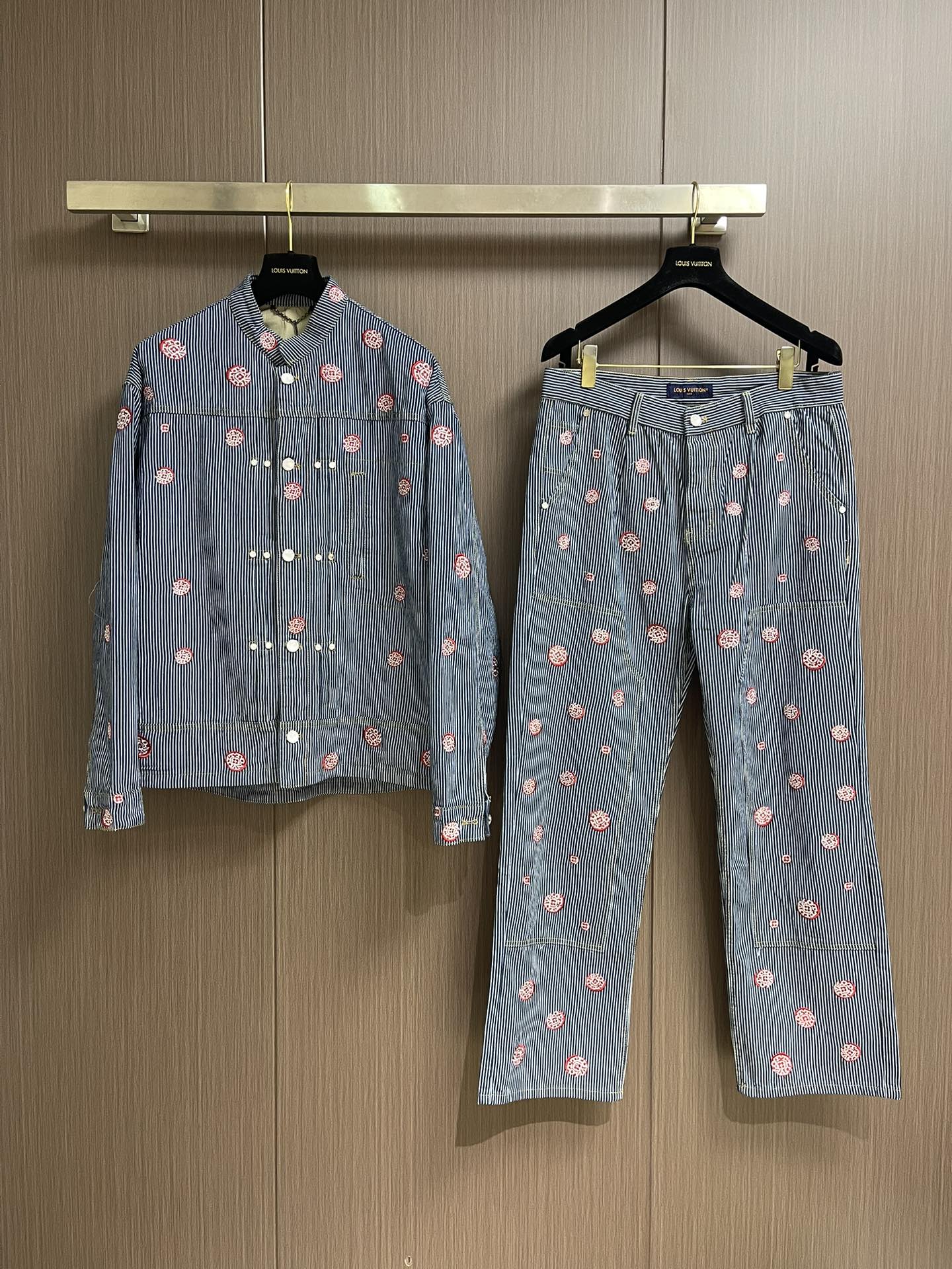 LV 2025 Fall Winter Striped Jeans Kit by Pharrell Williams & Nigo: Japanese Elements & Dandy Style - 图片 3