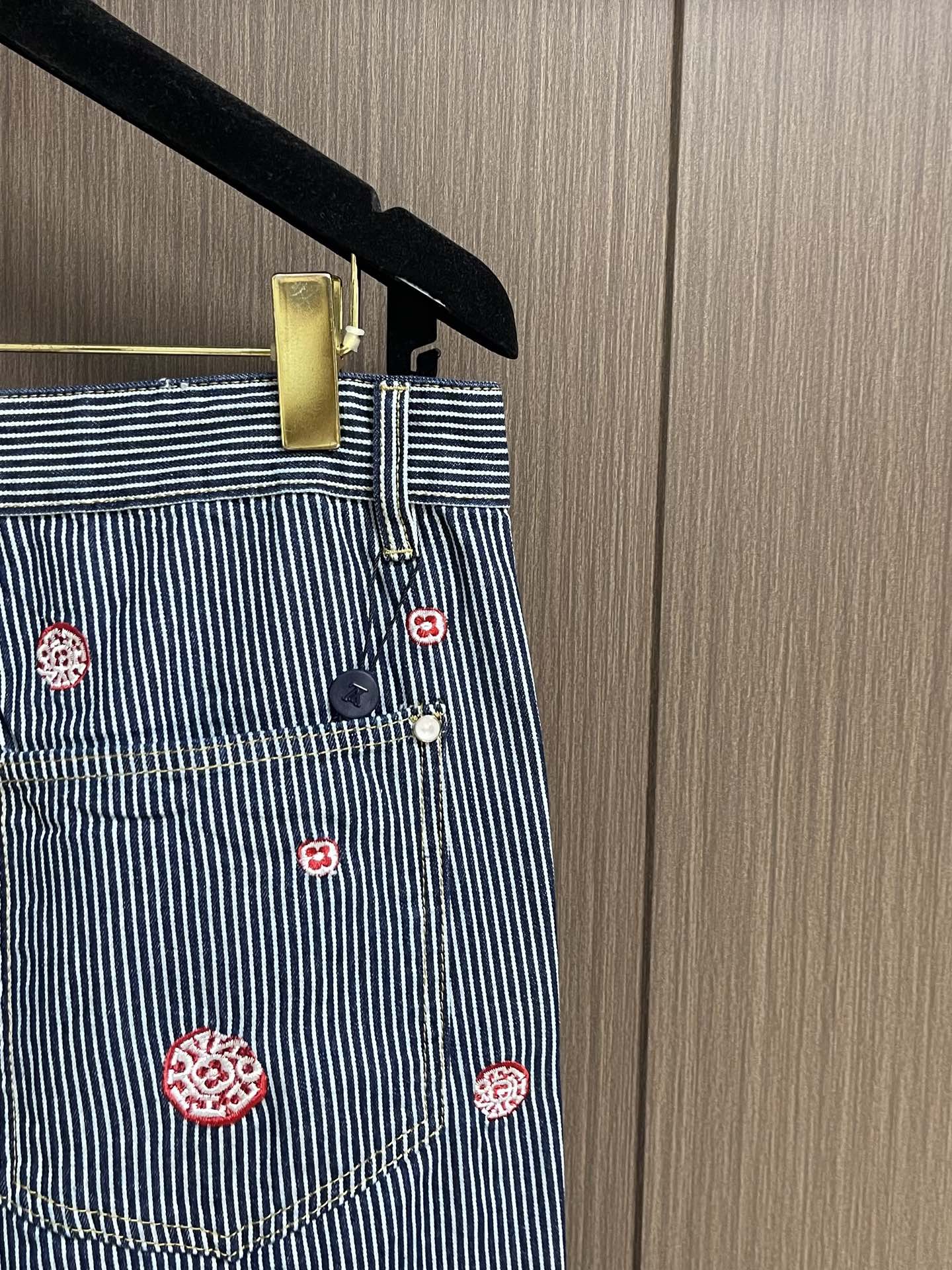 LV 2025 Fall Winter Striped Jeans Kit by Pharrell Williams & Nigo: Japanese Elements & Dandy Style - 图片 7