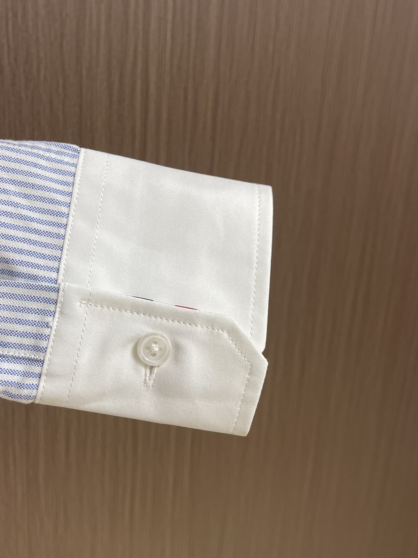 “720T.B. 2025 Long Sleeve Shirt: High-Quality Comfort for Urban Commuting and Daily Life” - 图片 9