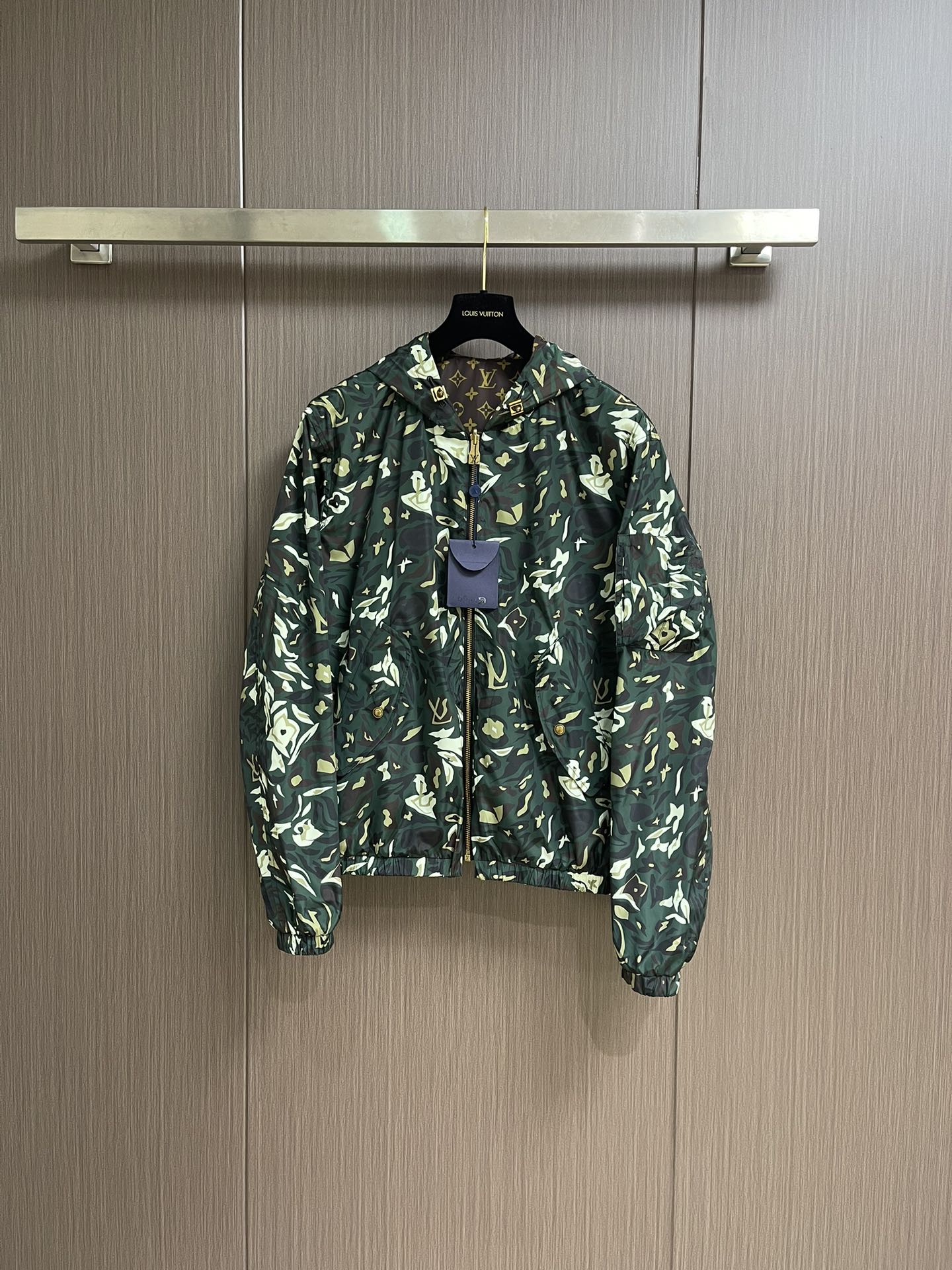 “High-Tech Water-Resistant Double-Faced Jacket with Classic Design | Tori Japan Customized Fashion for Urban Commuting” - 图片 6