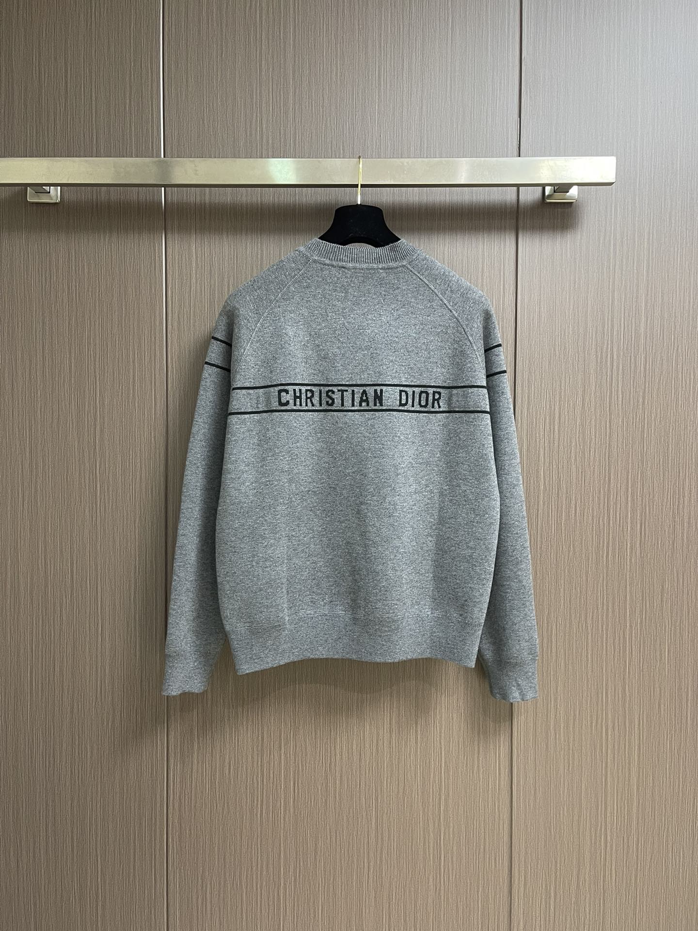 “816DIOR Dual-Sided Wool Knit Sweater: High-Quality, Versatile, and Stylish for Fall and Winter” - 图片 2