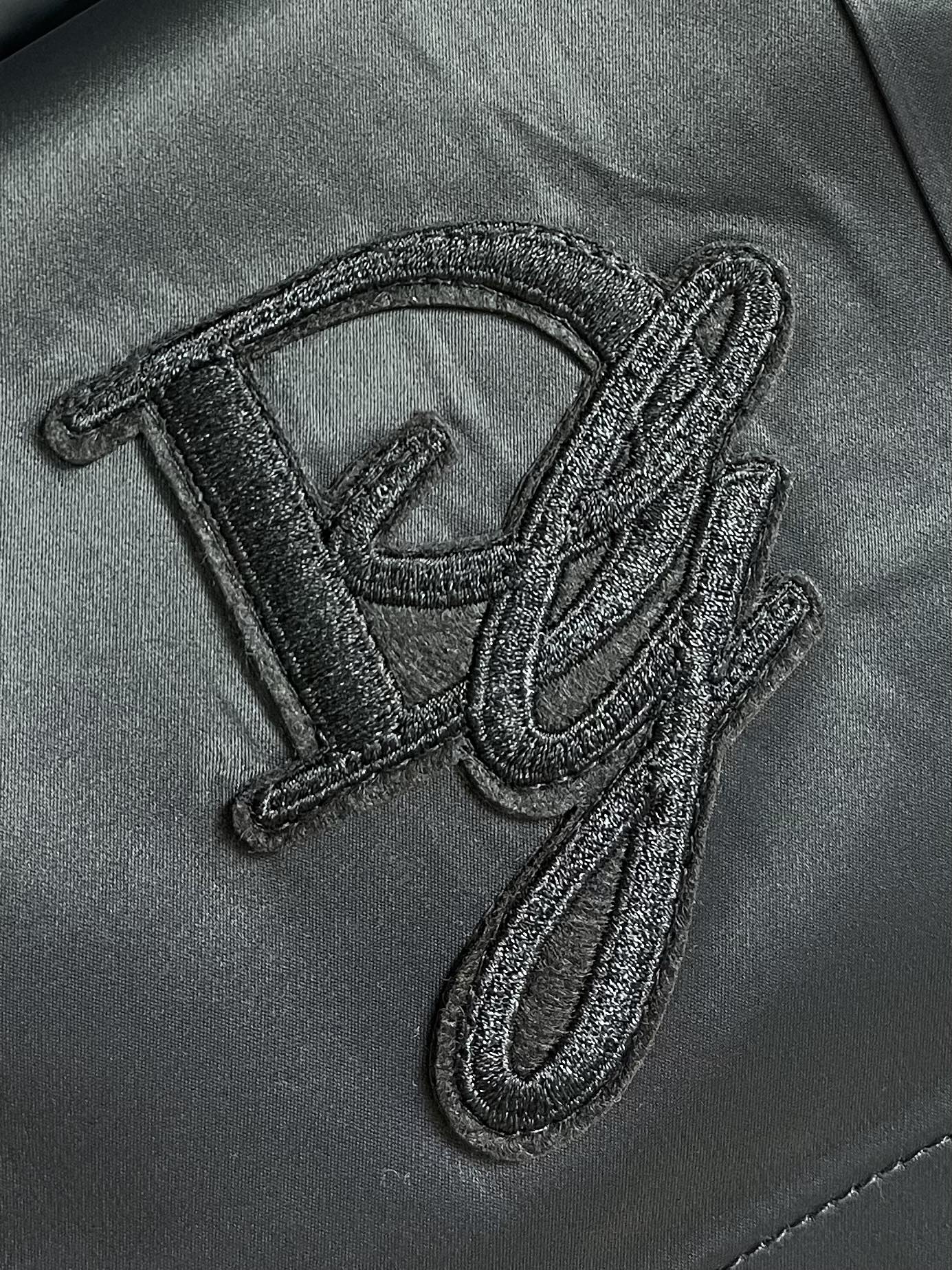 “Summer Men’s Fast Dry Shorts: 600 Douga Banners 2025s | Flex-Resistible, Breathable, Classic Logo, All-Side Strips” - 图片 9