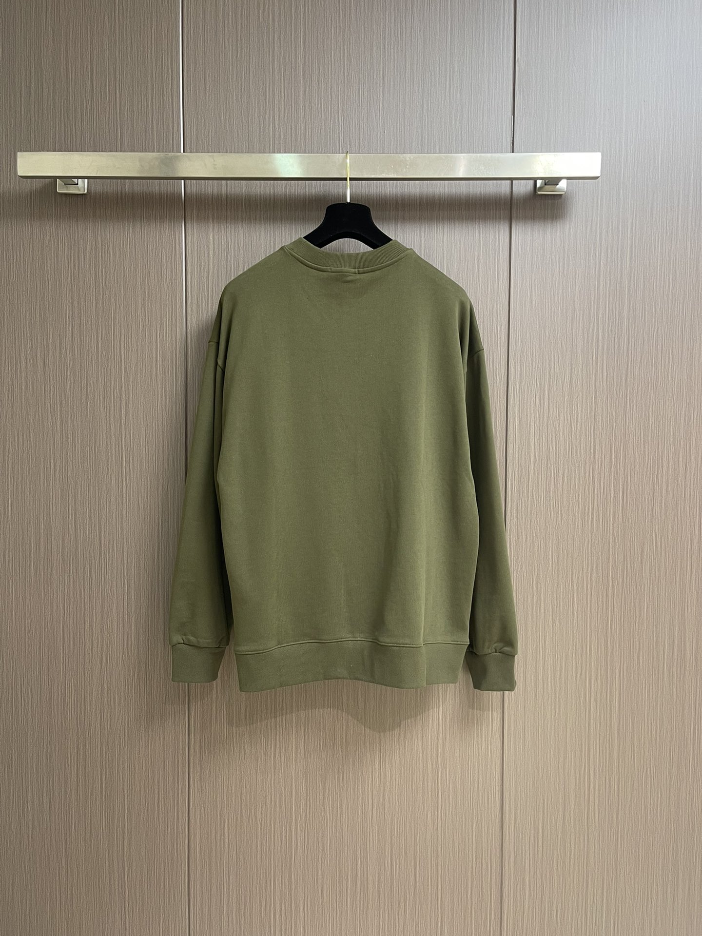 “Prada 2025s Triangular Iron Commando Double-Faced Fabric with Active Dyes and Crinkle Resistance” - 图片 2