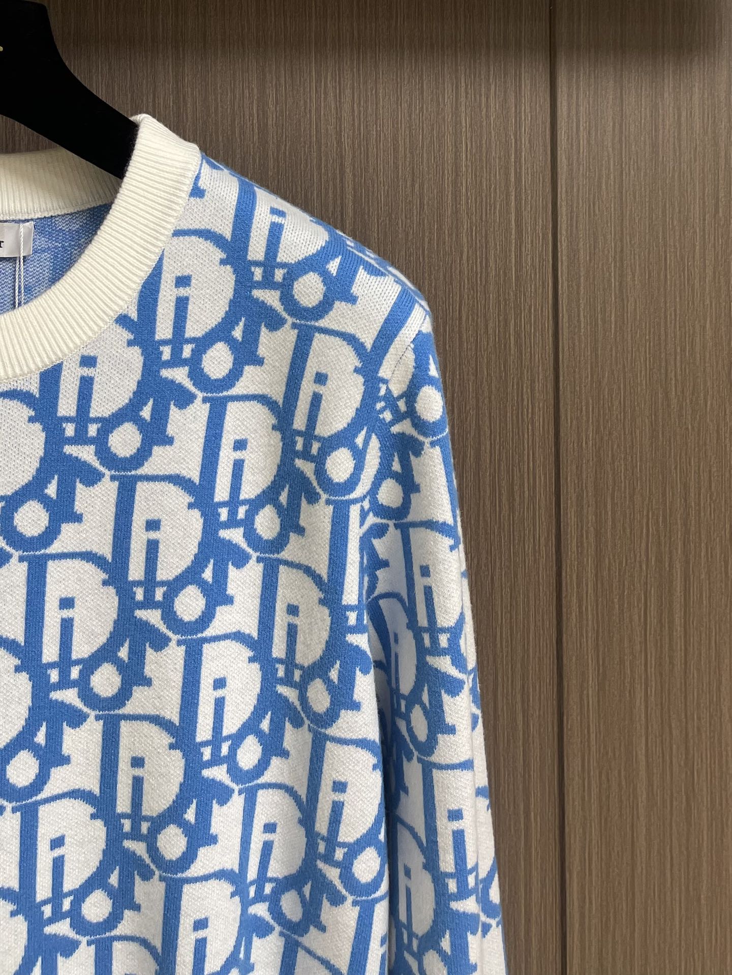 “Dior 2025SS Knitting Sweaters with Oblique Stamps and Wool Bouquets in Various Sizes” - 图片 4