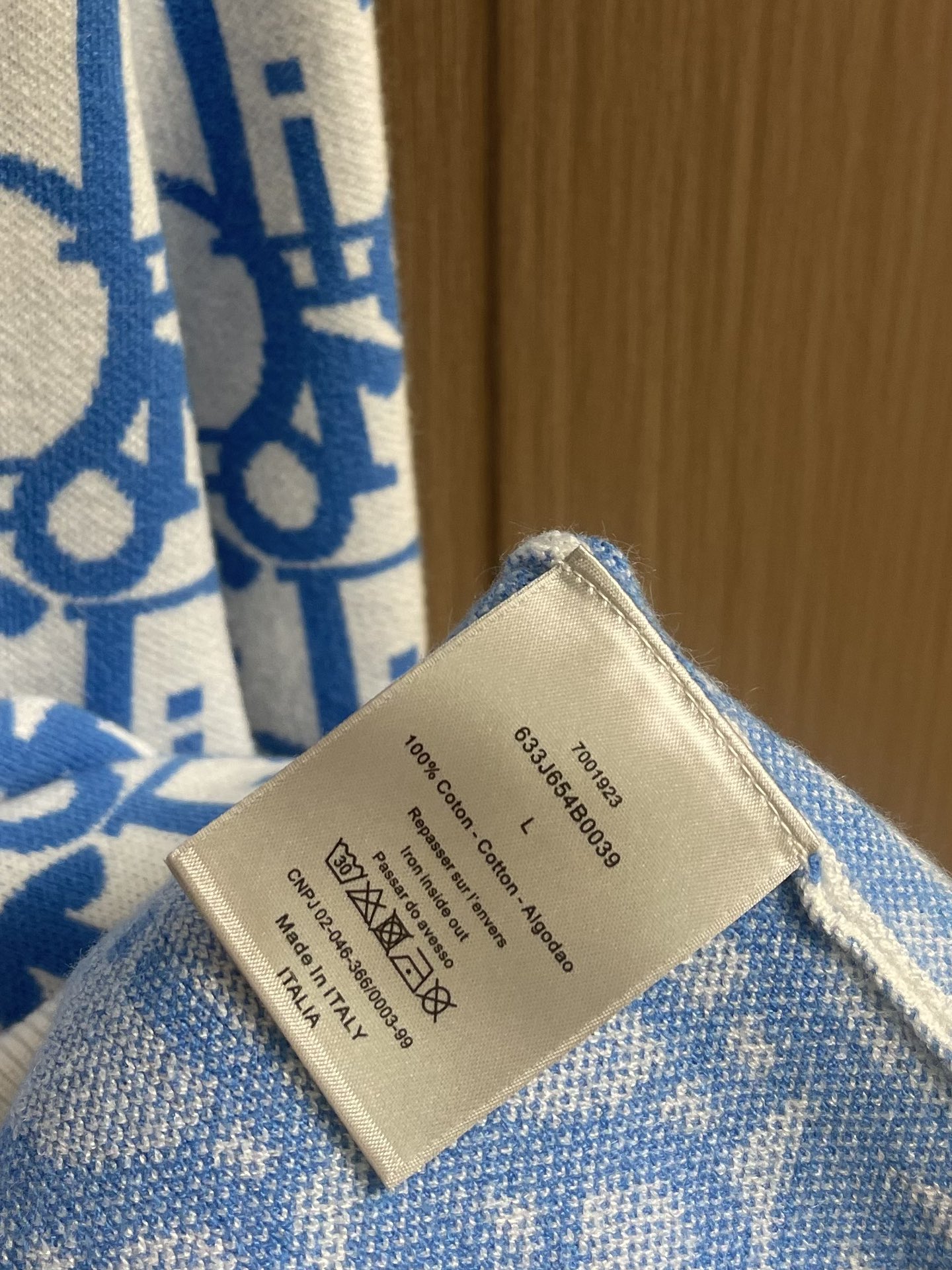 “Dior 2025SS Knitting Sweaters with Oblique Stamps and Wool Bouquets in Various Sizes” - 图片 7